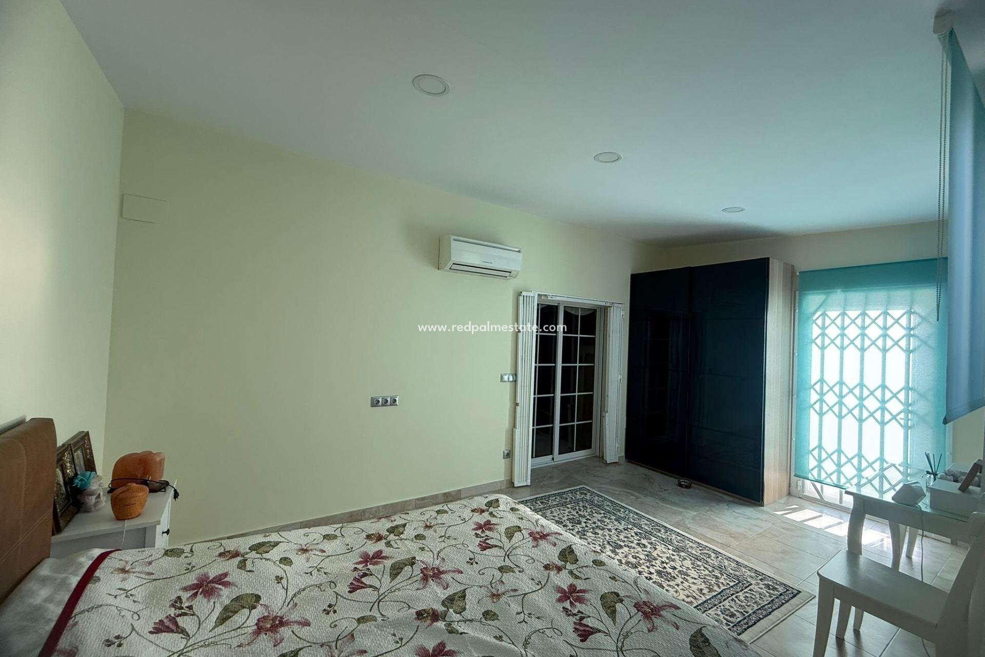 Återförsäljning - Radhus -
Orihuela Costa - Altos de Campoamor