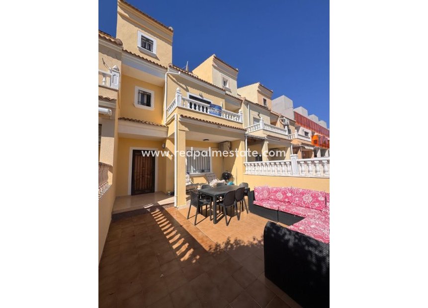 Återförsäljning - Radhus -
Orihuela Costa - Campoamor