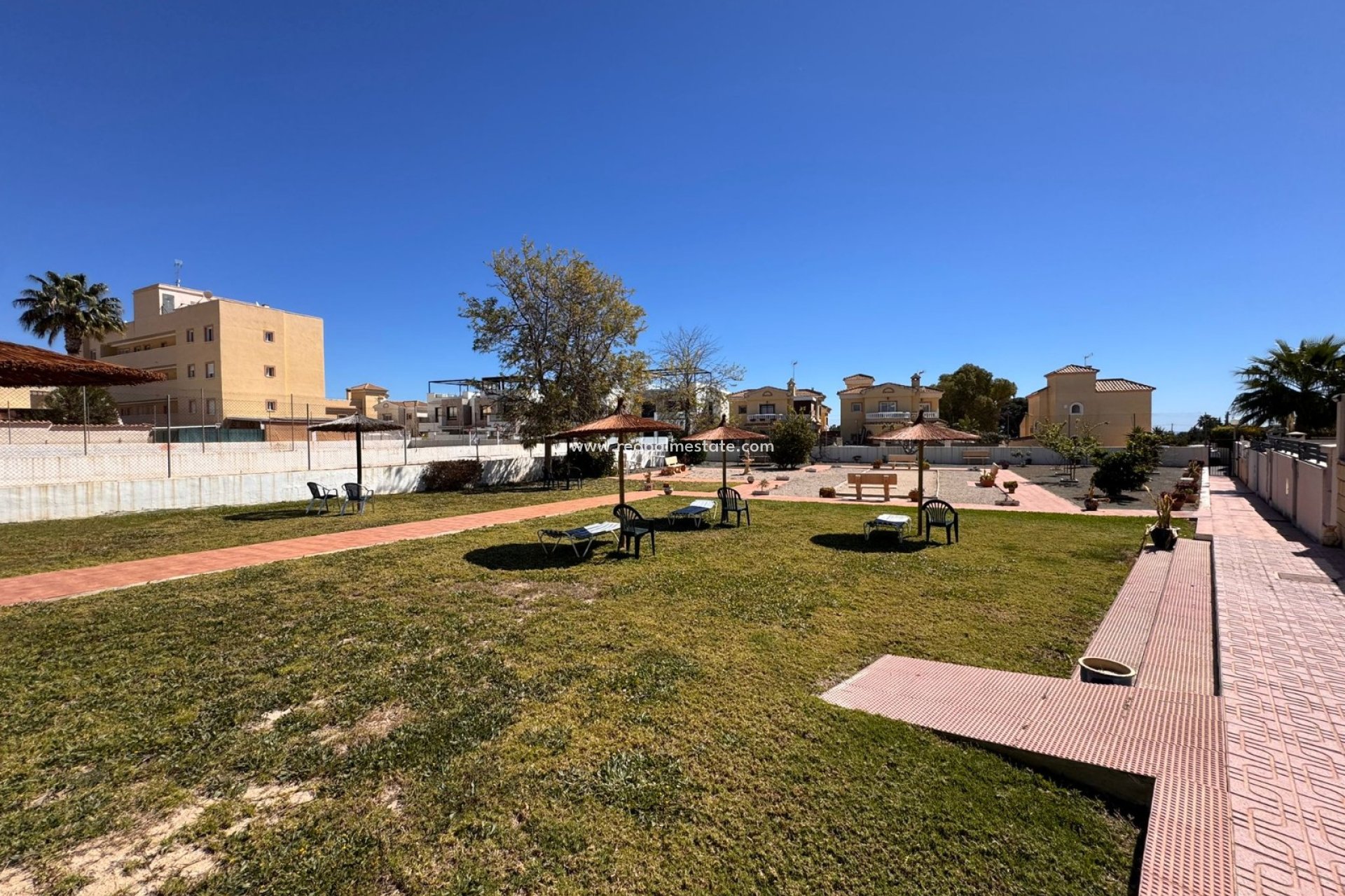 Återförsäljning - Radhus -
Orihuela Costa - Campoamor