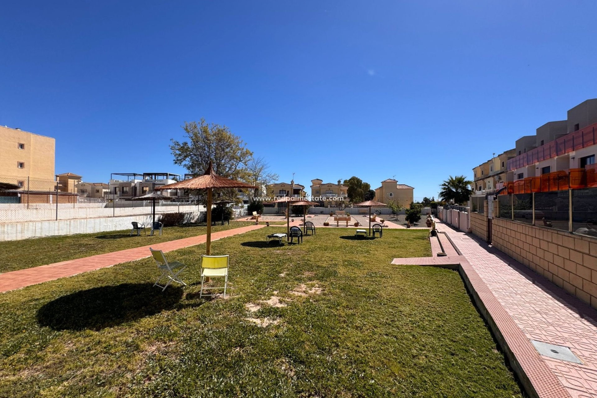 Återförsäljning - Radhus -
Orihuela Costa - Campoamor