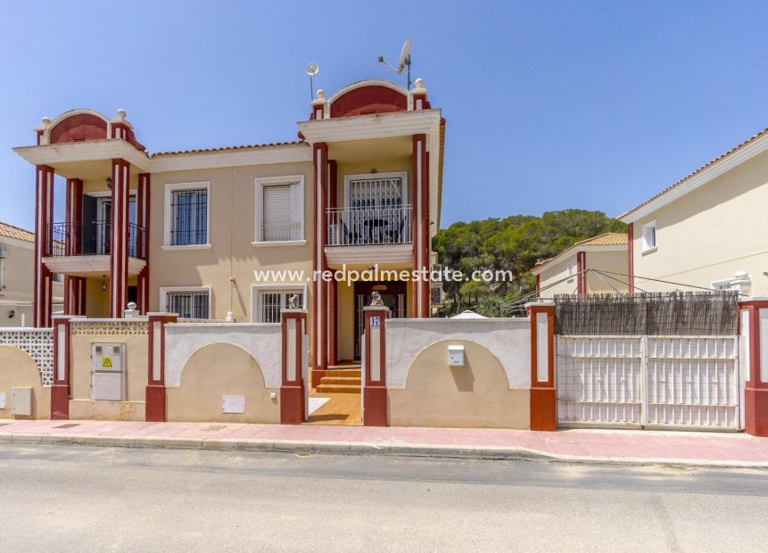 Återförsäljning - Radhus -
Orihuela Costa - Campoamor