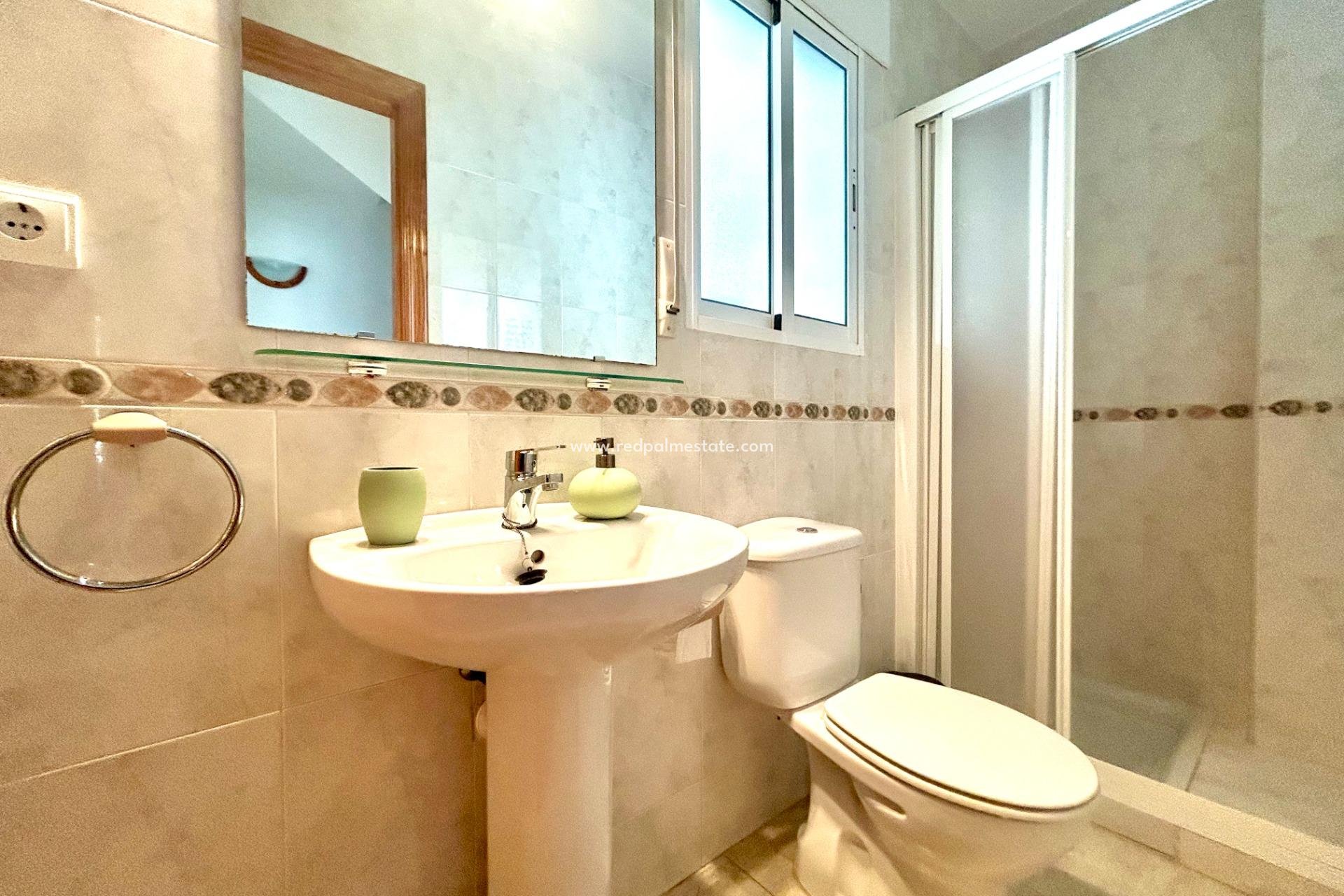 Återförsäljning - Radhus -
Orihuela Costa - Campoamor