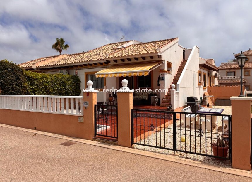Återförsäljning - Radhus -
Orihuela Costa - Costa Blanca