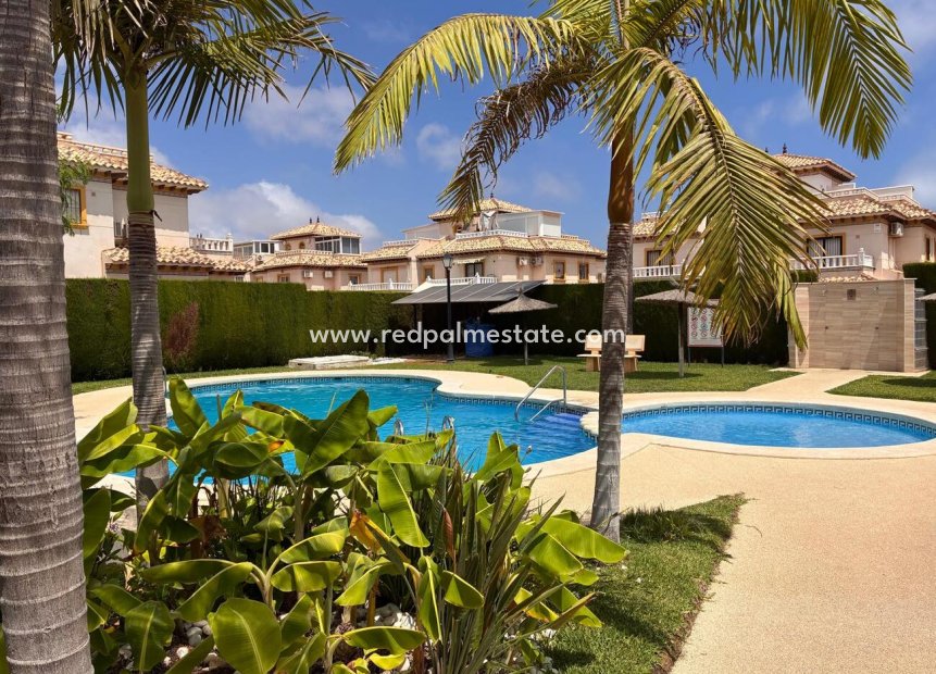 Återförsäljning - Radhus -
Orihuela Costa - Costa Blanca
