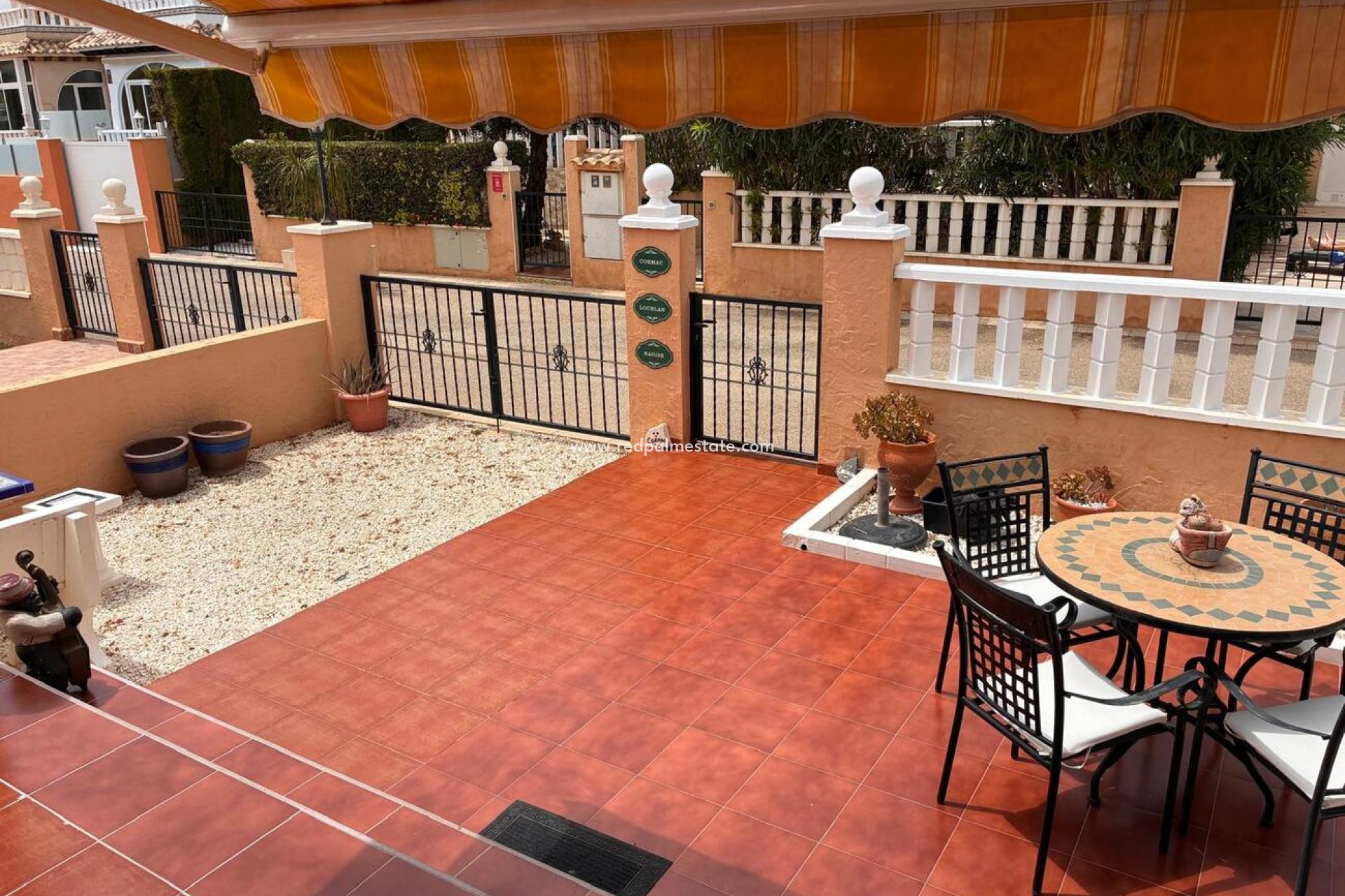 Återförsäljning - Radhus -
Orihuela Costa - Costa Blanca
