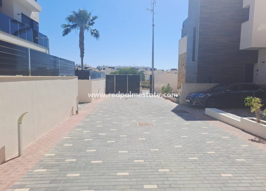 Återförsäljning - Radhus -
Orihuela Costa - Costa Blanca