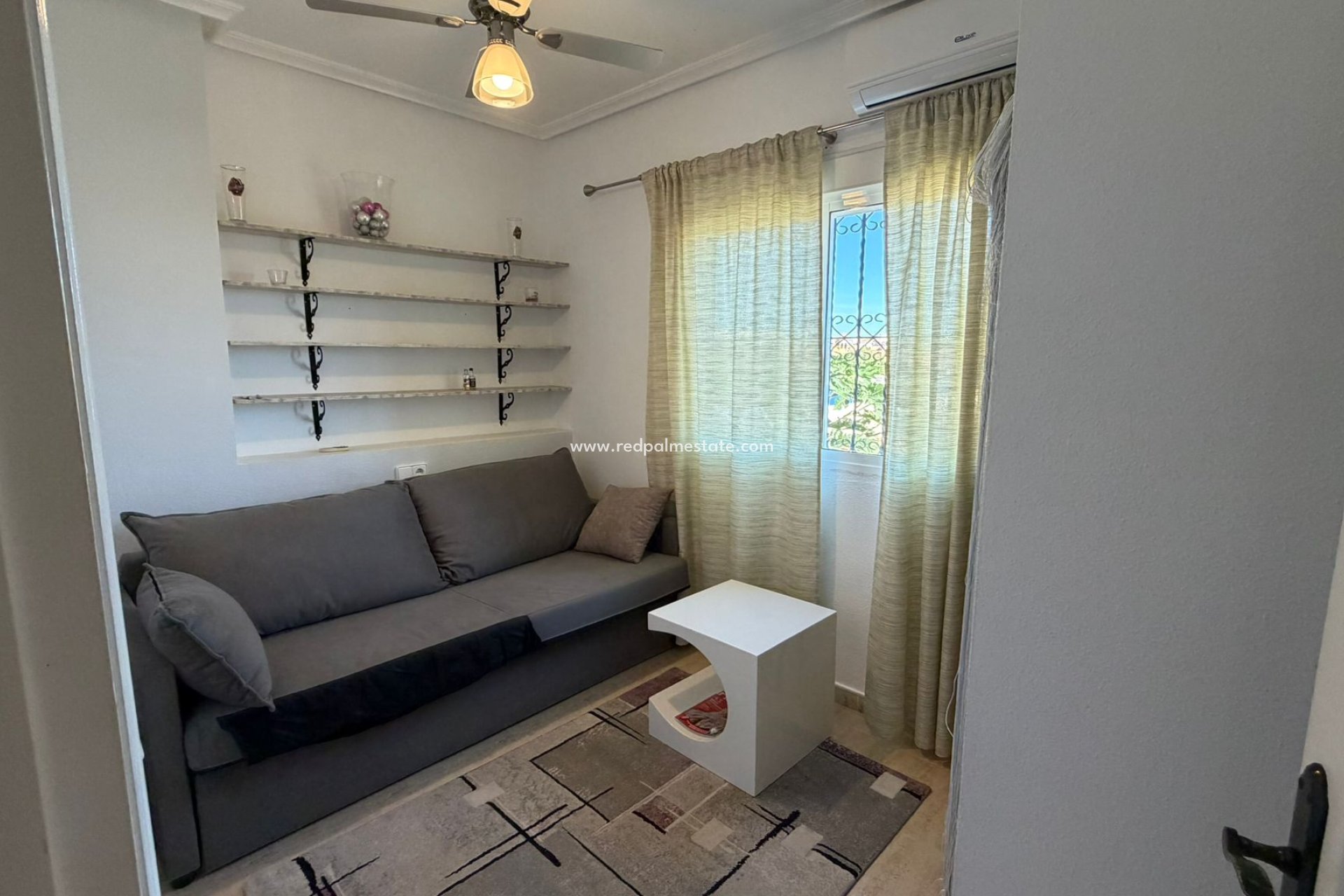 Återförsäljning - Radhus -
Orihuela Costa - Costa Blanca