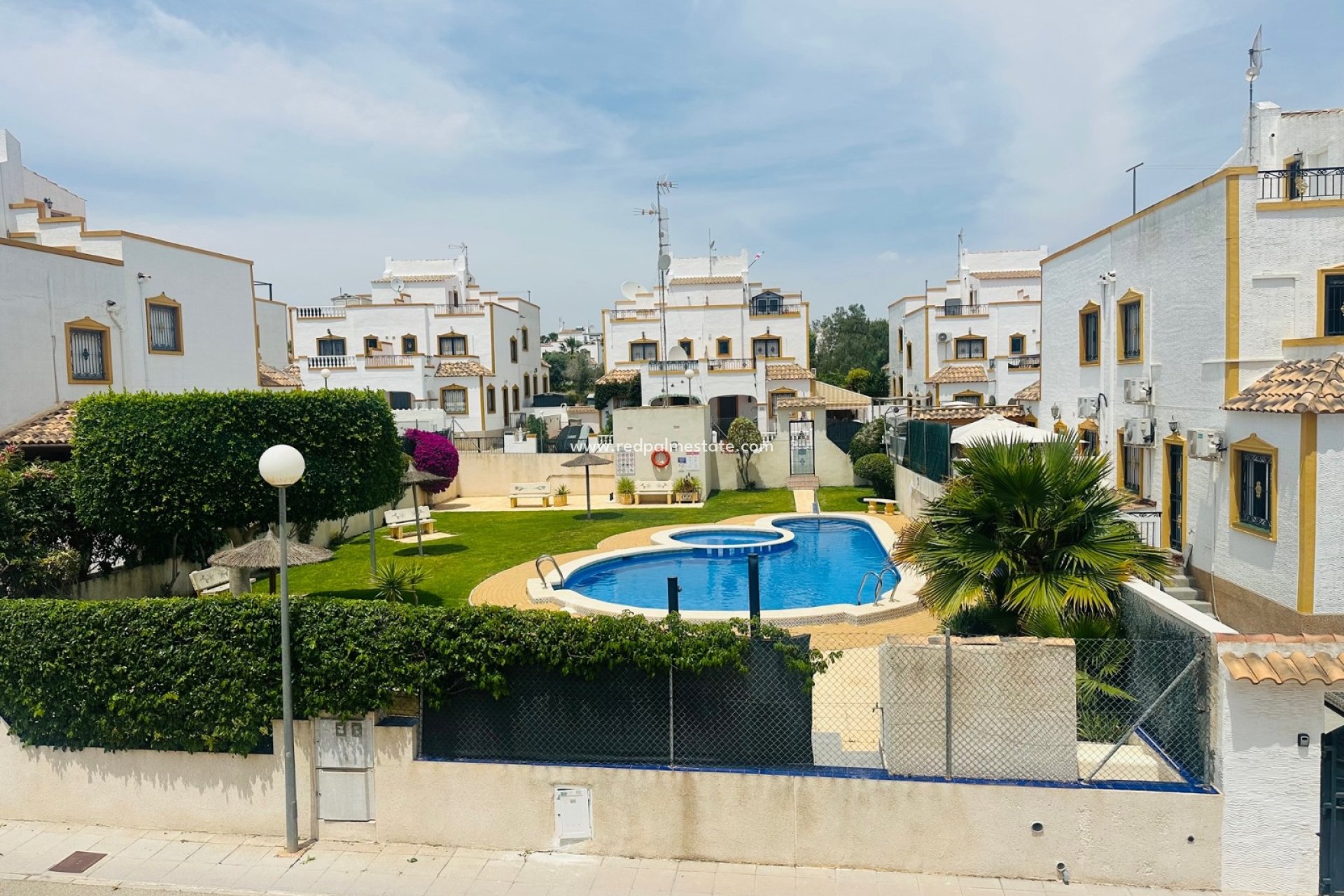Återförsäljning - Radhus -
Orihuela Costa - Inland