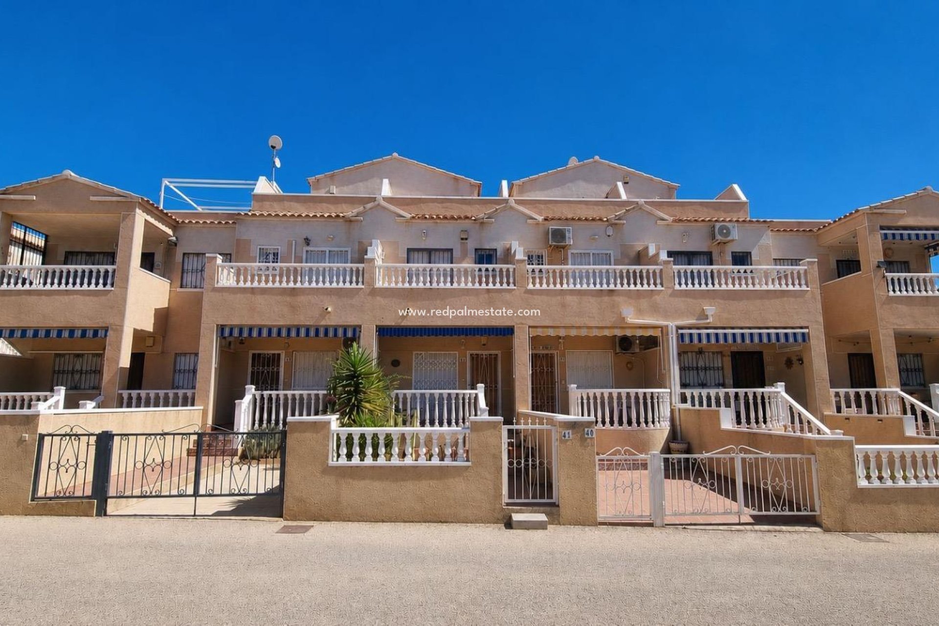 Återförsäljning - Radhus -
Orihuela Costa - La Ciñuelica