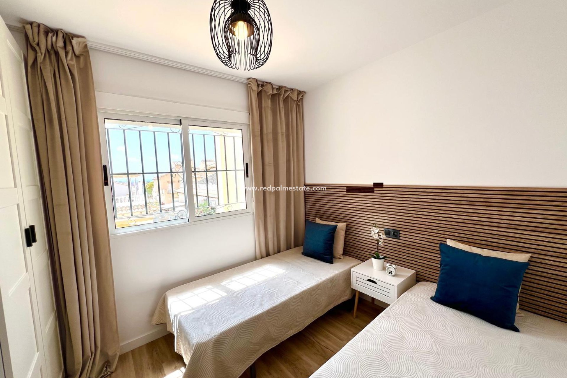 Återförsäljning - Radhus -
Orihuela Costa - La Florida