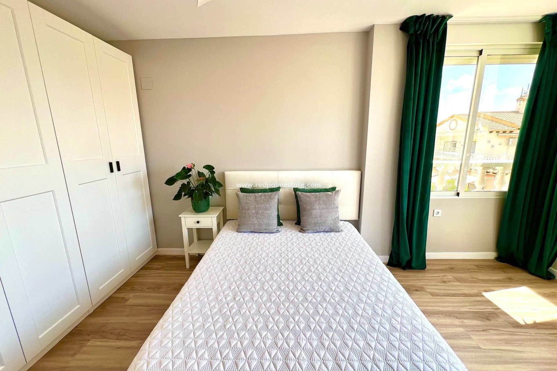 Återförsäljning - Radhus -
Orihuela Costa - La Florida