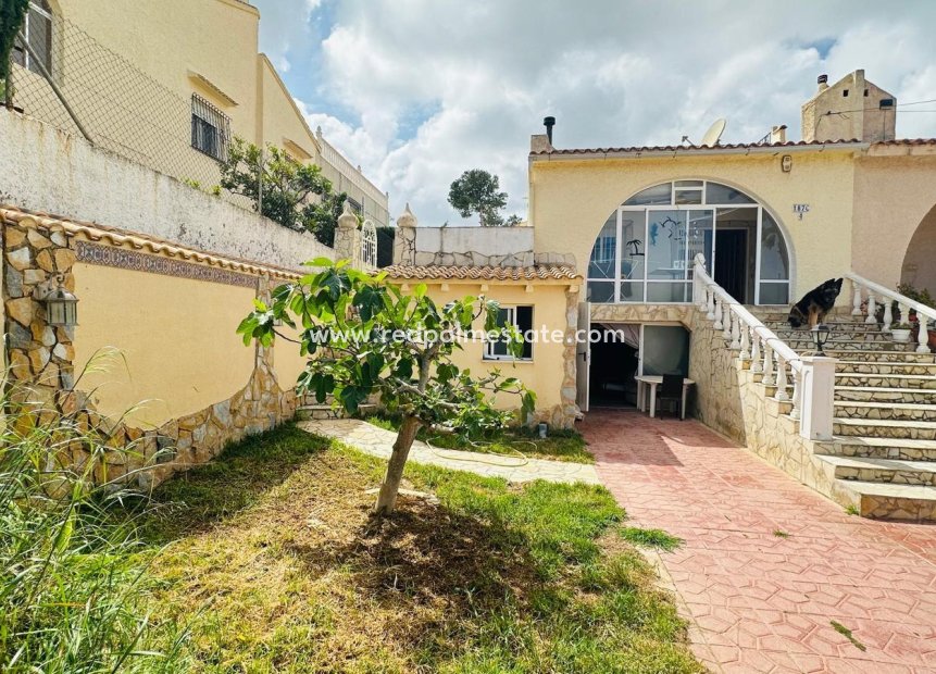 Återförsäljning - Radhus -
Orihuela Costa - La Florida