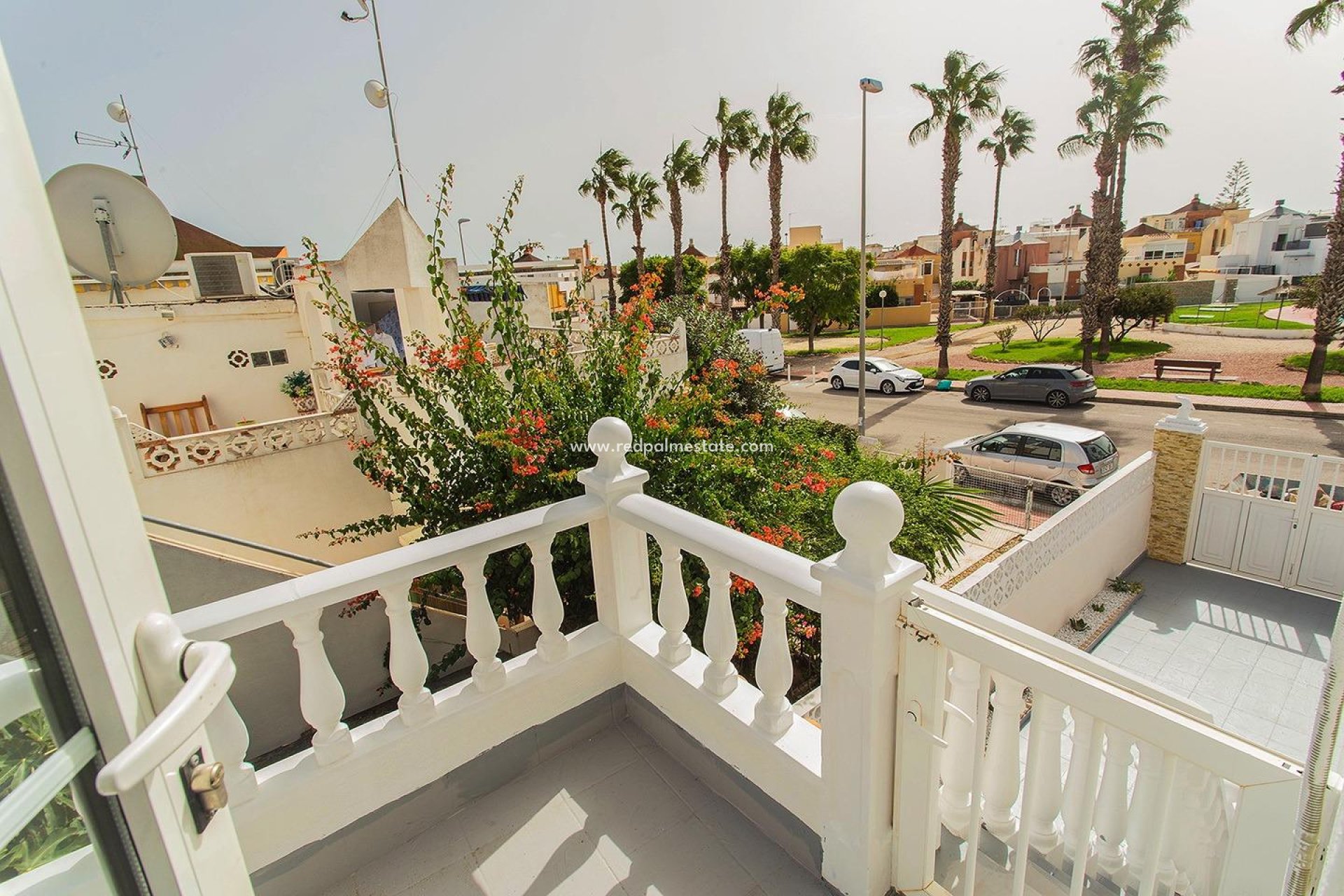 Återförsäljning - Radhus -
Orihuela Costa - La Florida