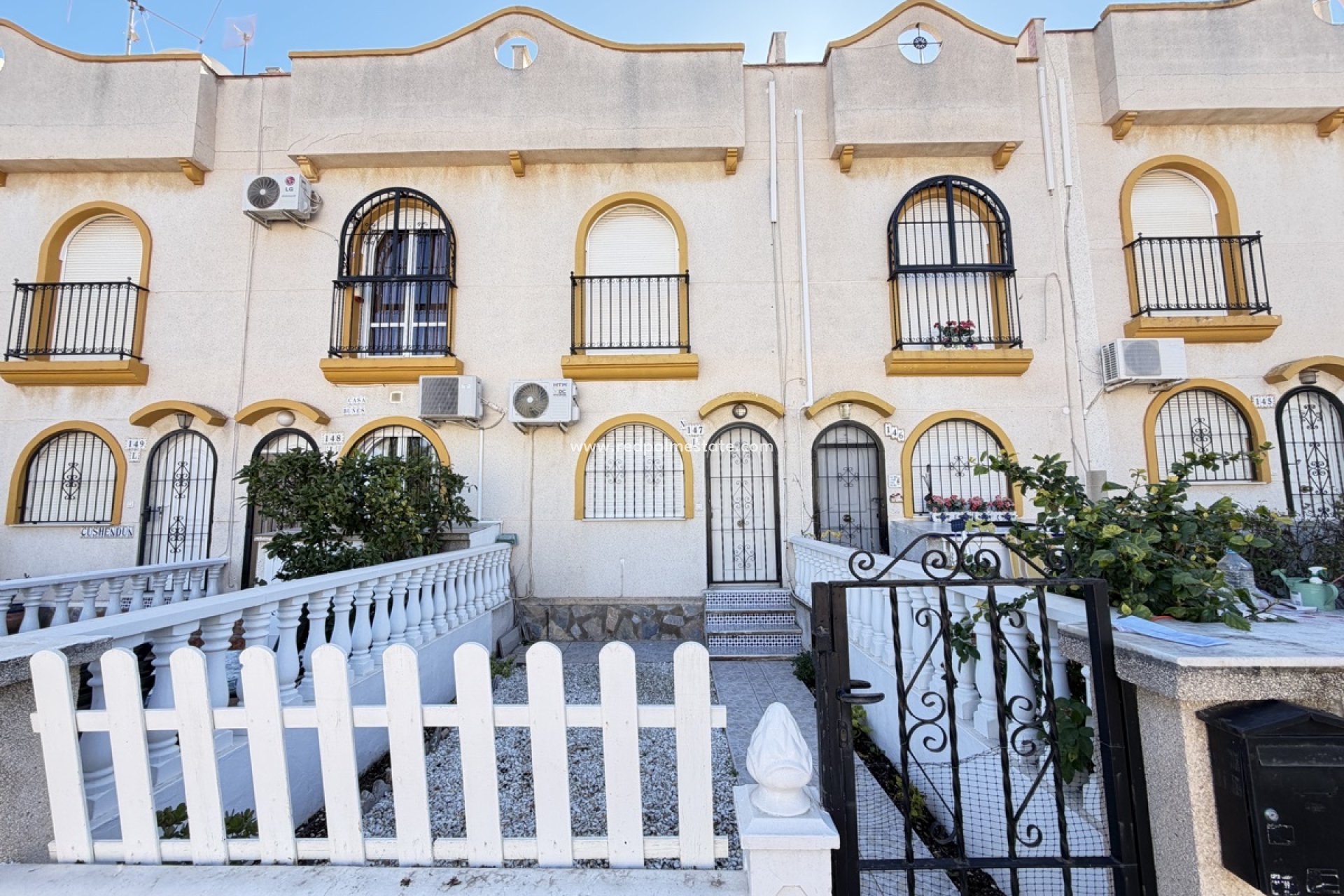 Återförsäljning - Radhus -
Orihuela Costa - La Florida