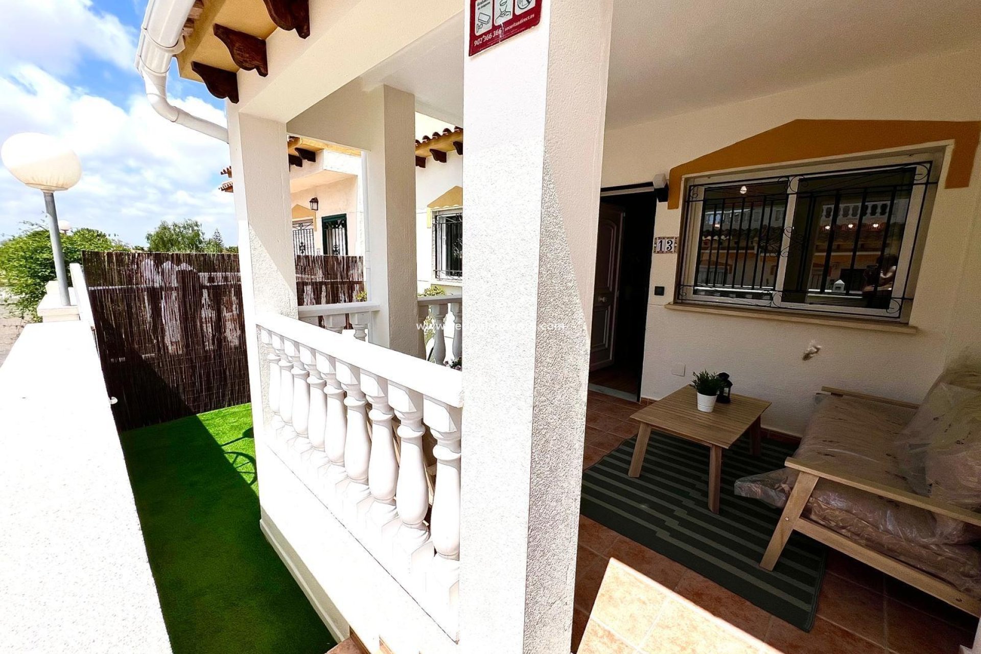 Återförsäljning - Radhus -
Orihuela Costa - La Florida