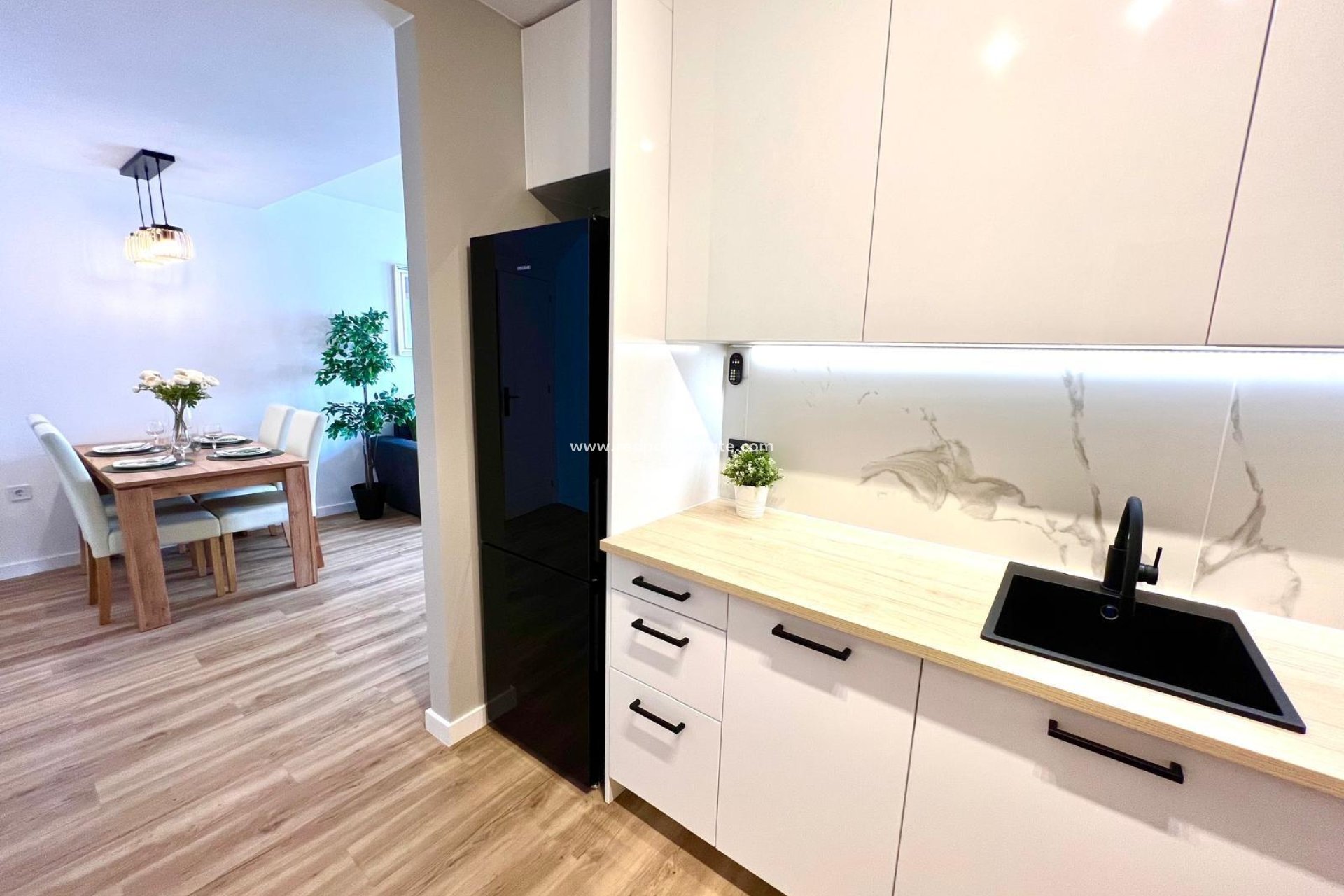 Återförsäljning - Radhus -
Orihuela Costa - La Florida