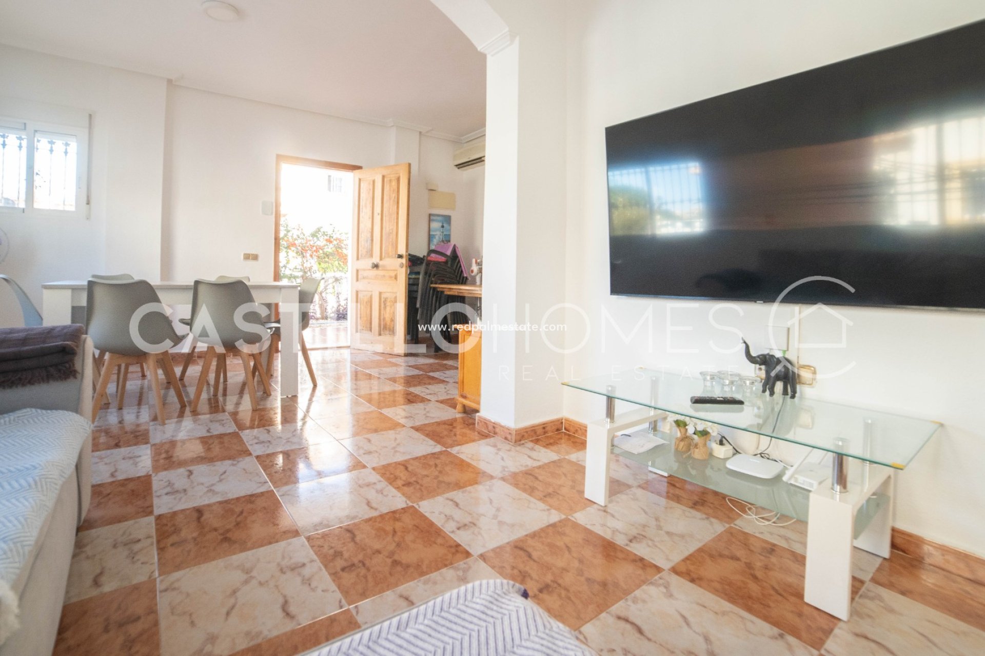 Återförsäljning - Radhus -
Orihuela Costa - La Regia