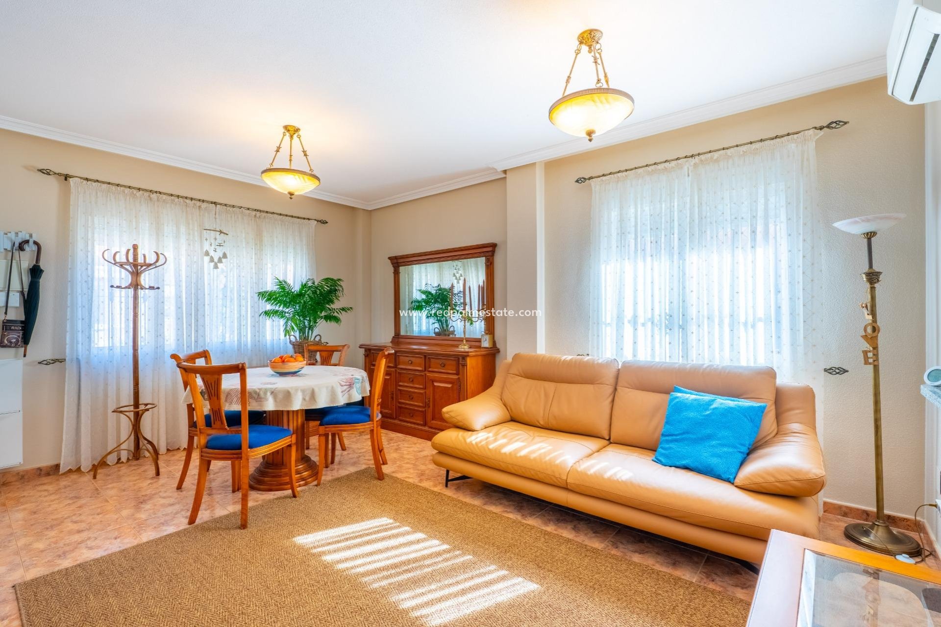 Återförsäljning - Radhus -
Orihuela Costa - La Regia