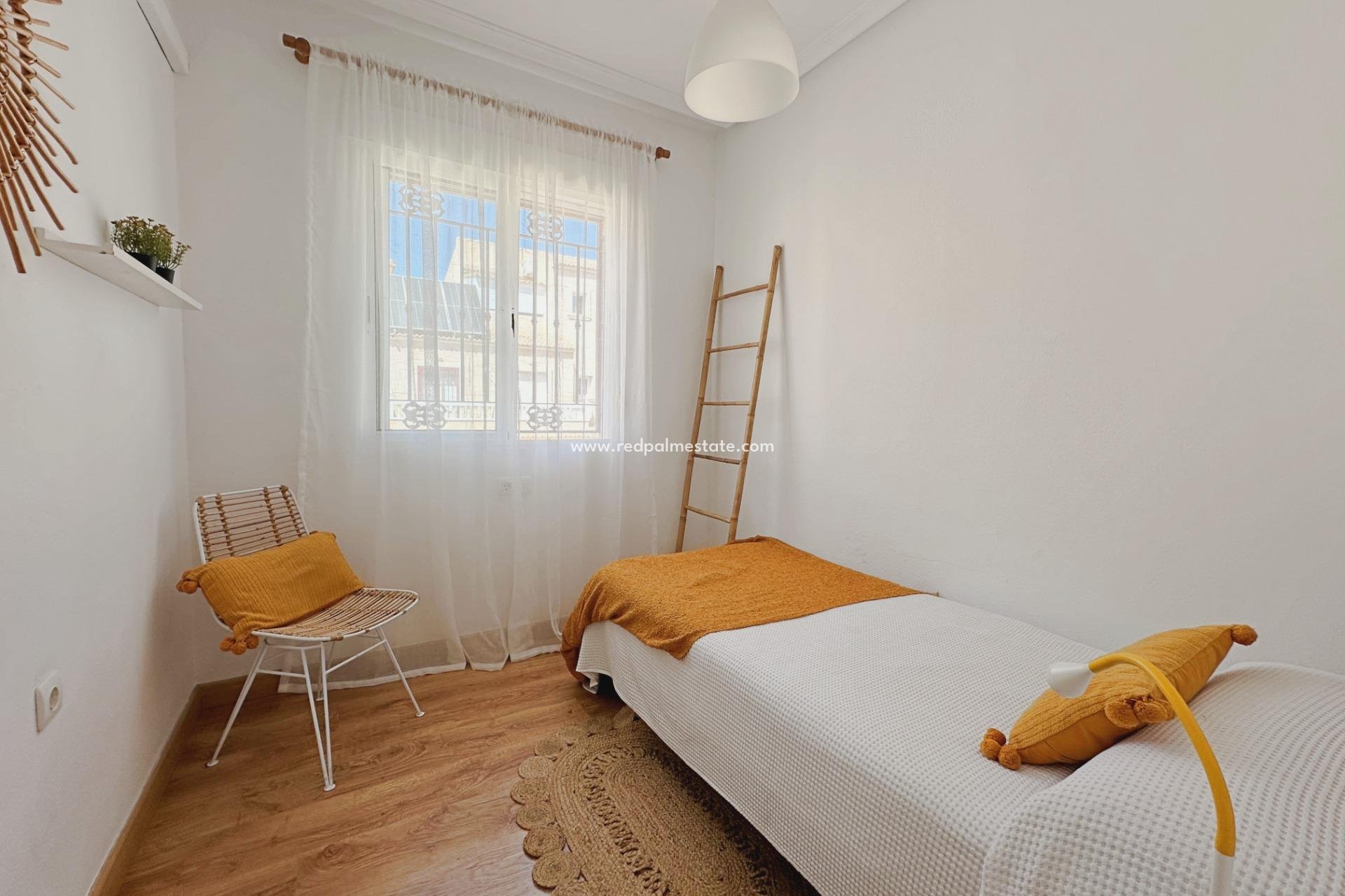 Återförsäljning - Radhus -
Orihuela Costa - La Zenia