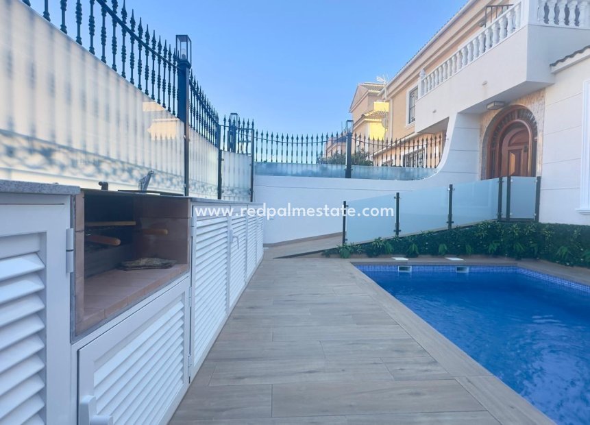 Återförsäljning - Radhus -
Orihuela Costa - La Zenia