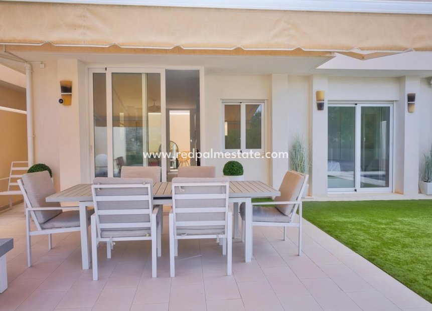 Återförsäljning - Radhus -
Orihuela Costa - Lomas De Don Juan