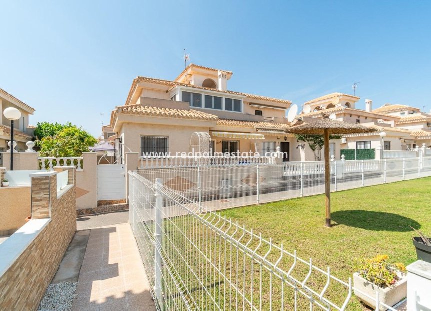 Återförsäljning - Radhus -
Orihuela Costa - Playa Flamenca