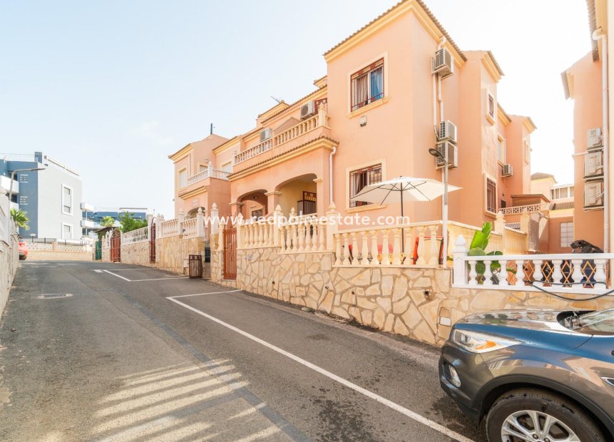 Återförsäljning - Radhus -
Orihuela Costa - Playa Flamenca