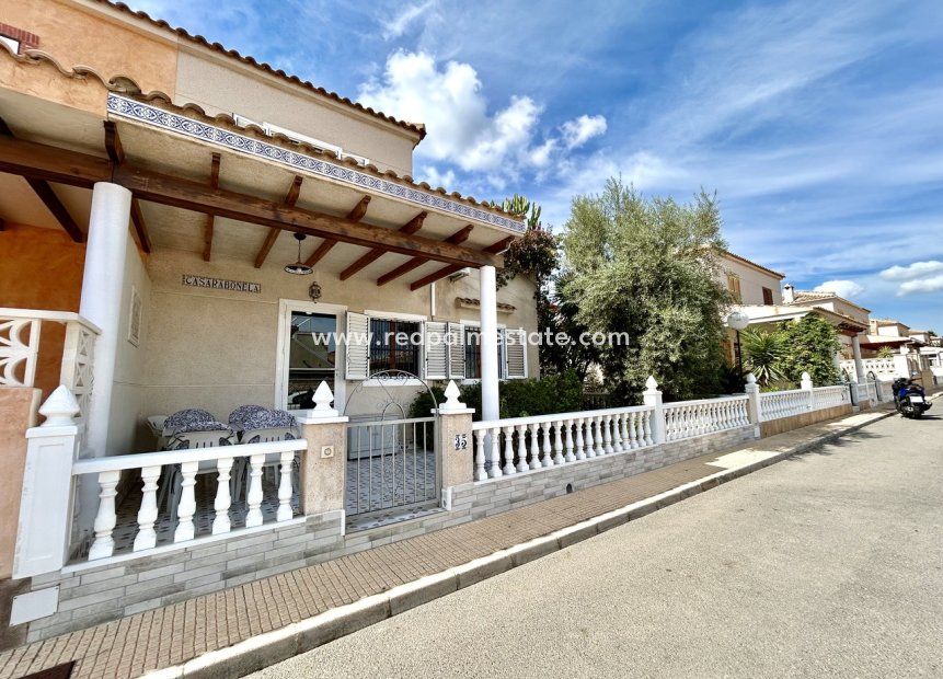 Återförsäljning - Radhus -
Orihuela Costa - Playa Flamenca