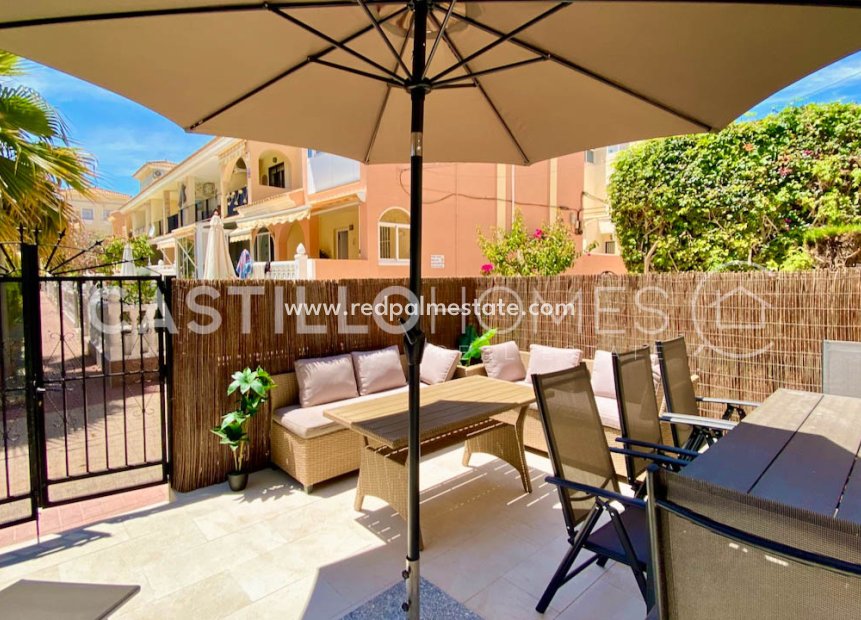 Återförsäljning - Radhus -
Orihuela Costa - Playa Flamenca