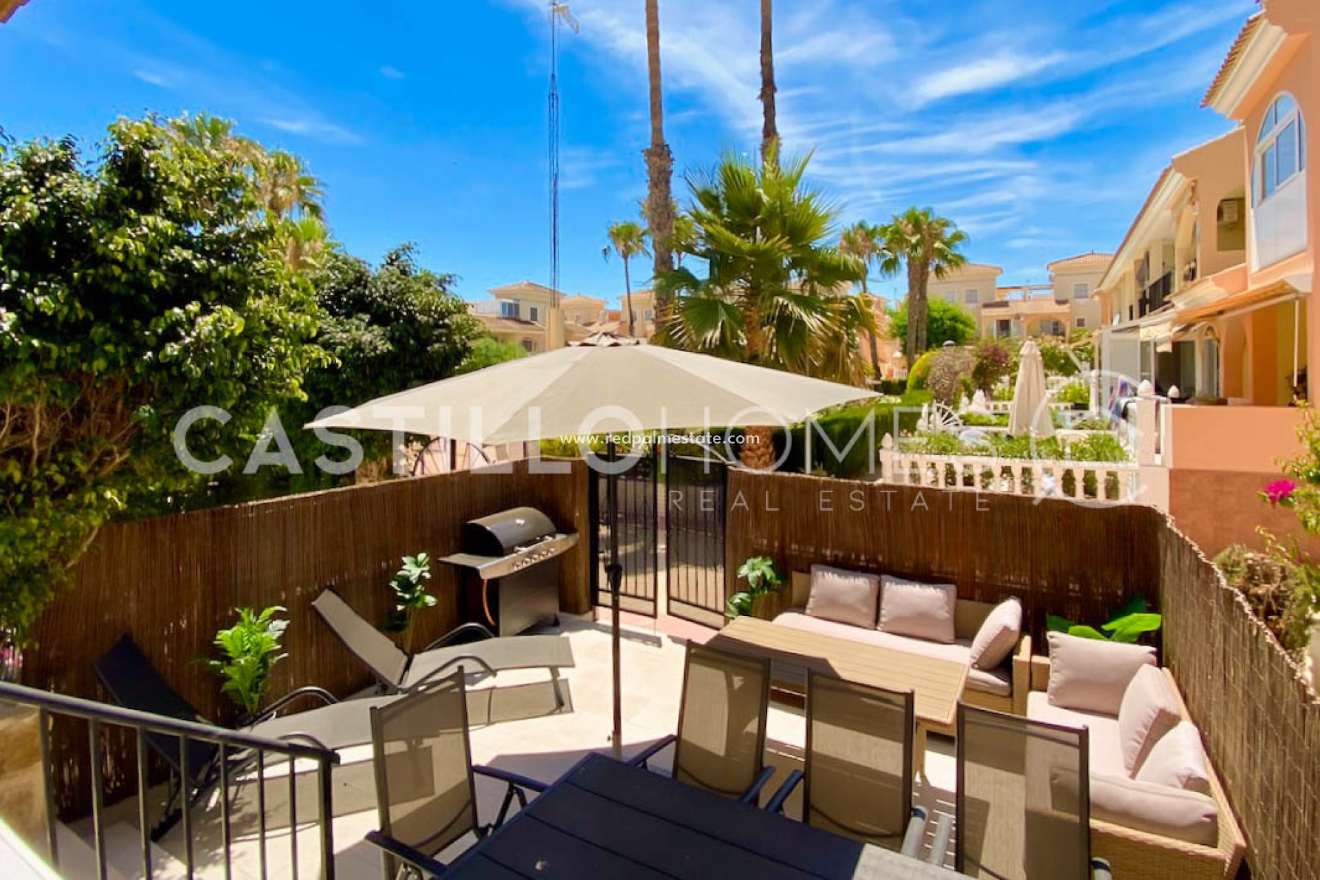 Återförsäljning - Radhus -
Orihuela Costa - Playa Flamenca