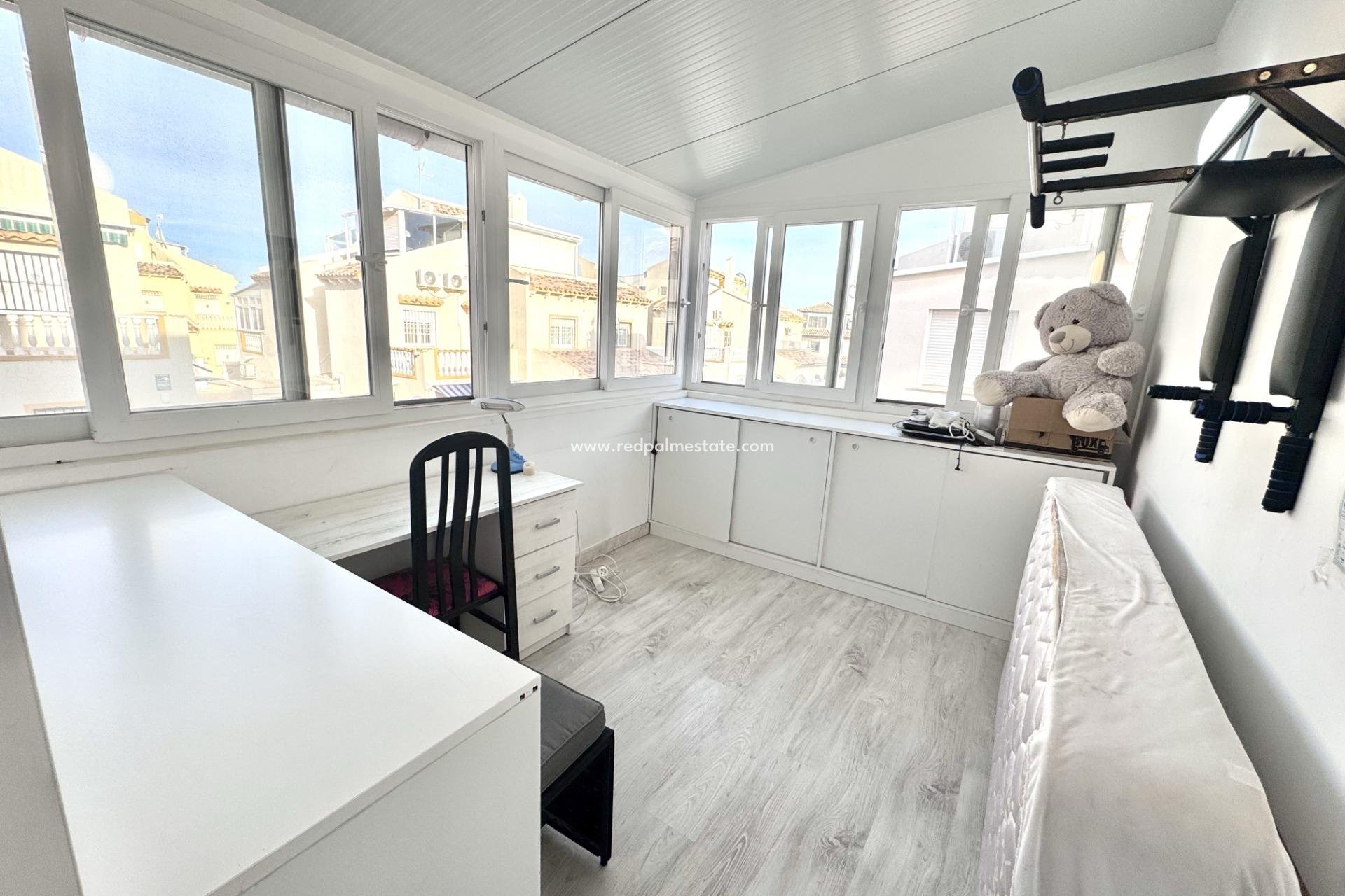 Återförsäljning - Radhus -
Orihuela Costa - Playa Flamenca