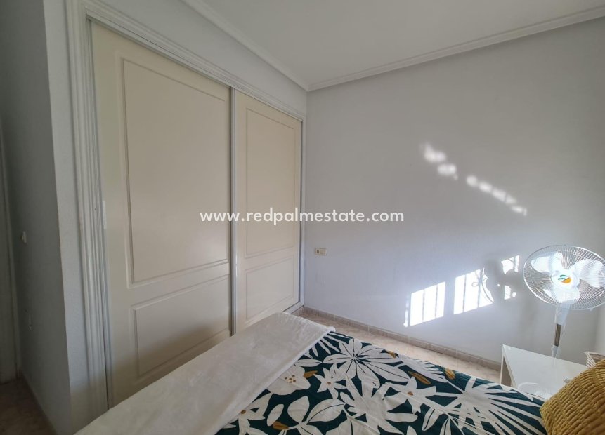 Återförsäljning - Radhus -
Orihuela Costa - Playa Flamenca