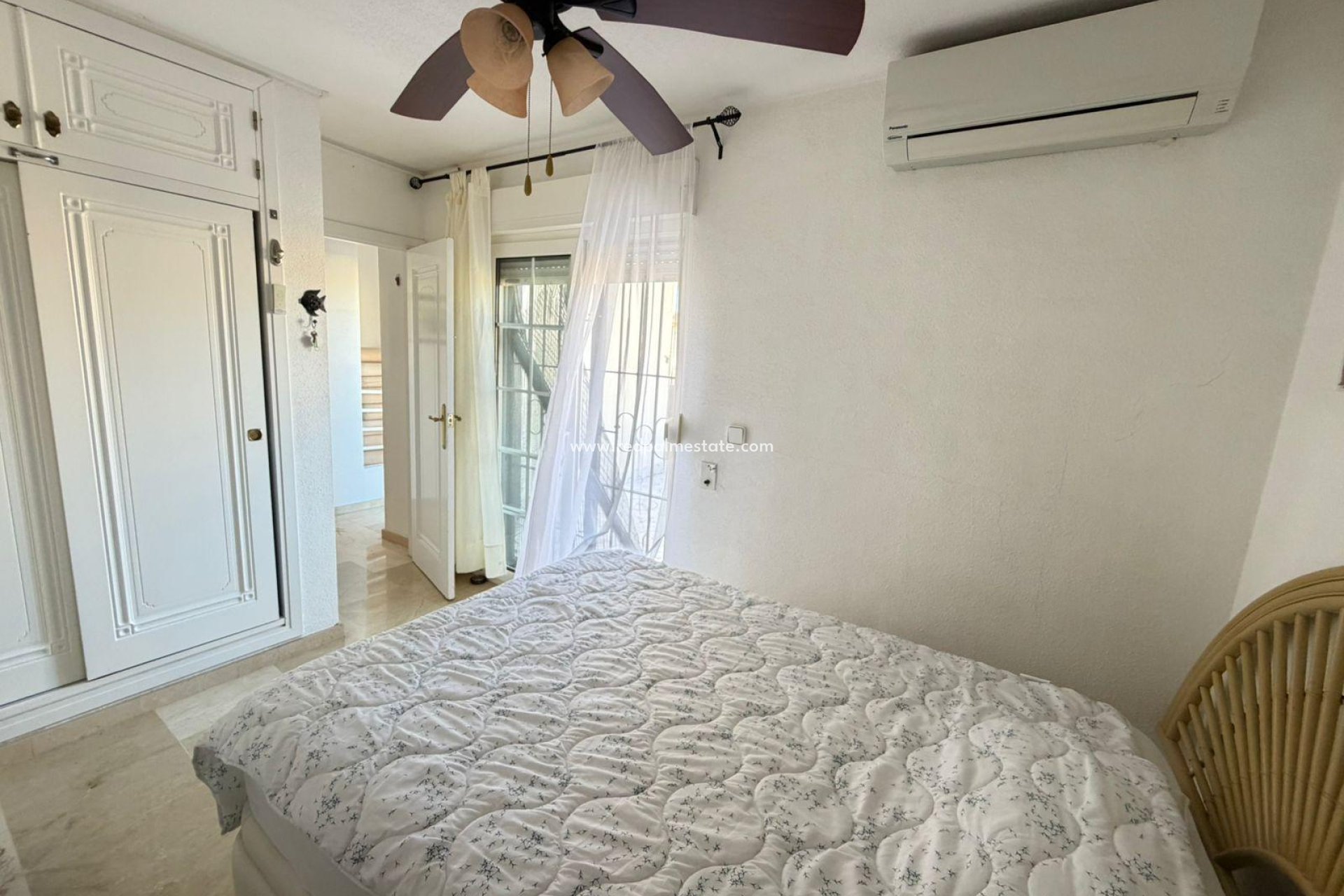 Återförsäljning - Radhus -
Orihuela Costa - Playa Flamenca