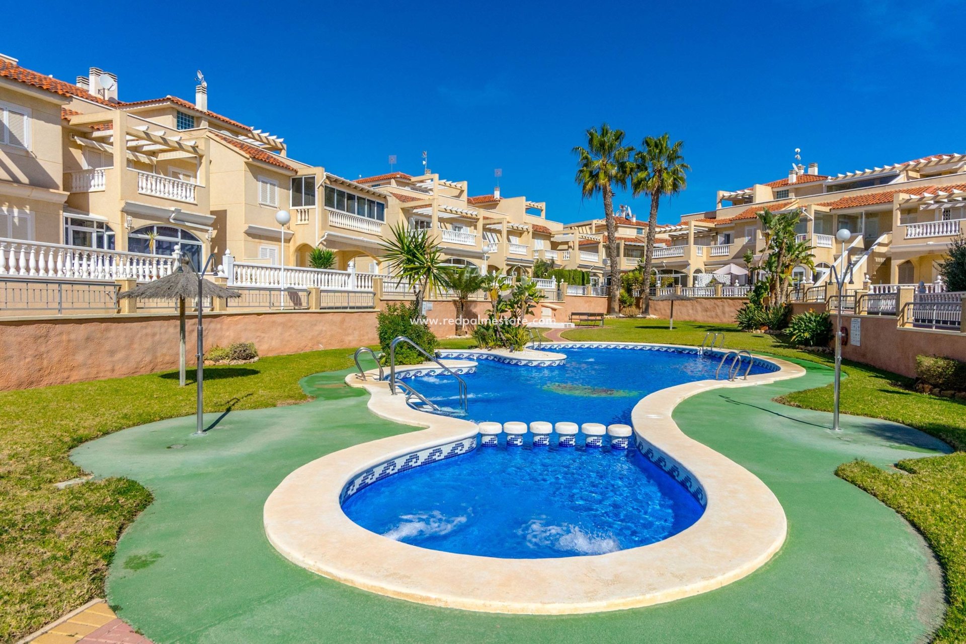 Återförsäljning - Radhus -
Orihuela Costa - Playa Flamenca