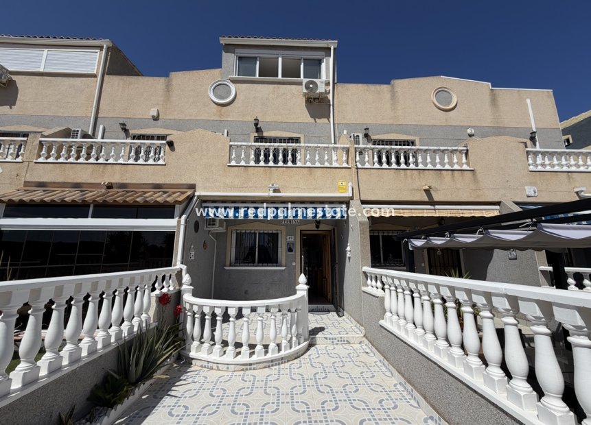 Återförsäljning - Radhus -
Orihuela Costa - Playa Flamenca