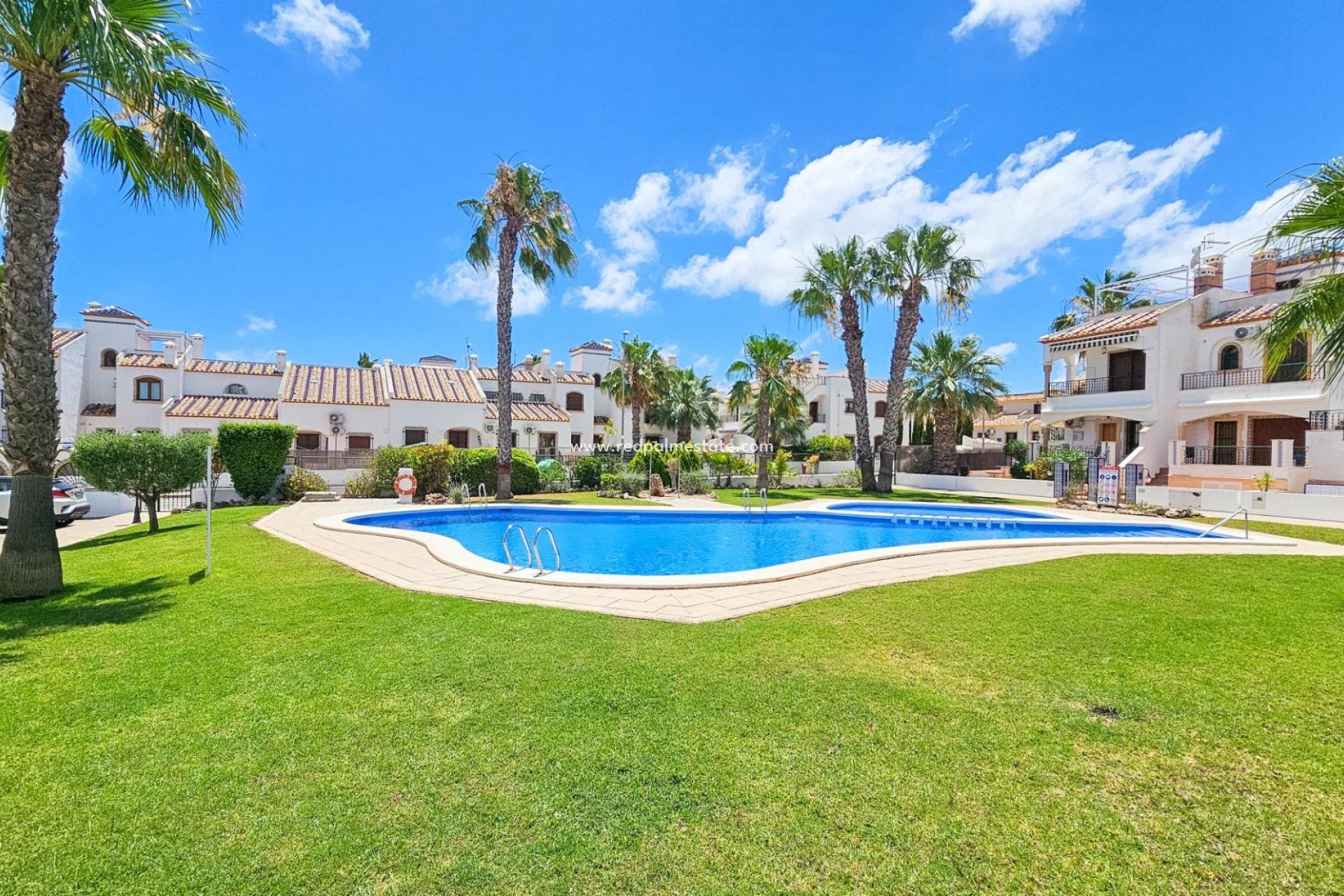 Återförsäljning - Radhus -
Orihuela Costa - Villamartín