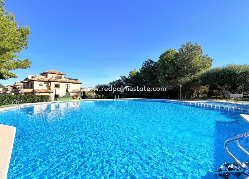 Återförsäljning - Radhus -
Orihuela Costa - Villamartín