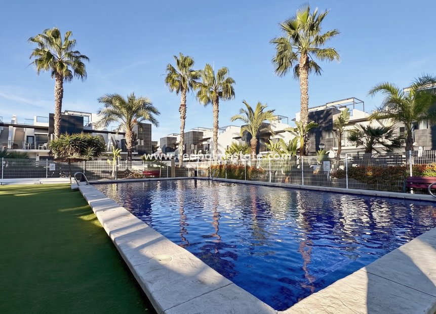 Återförsäljning - Radhus -
Orihuela Costa - Villamartín