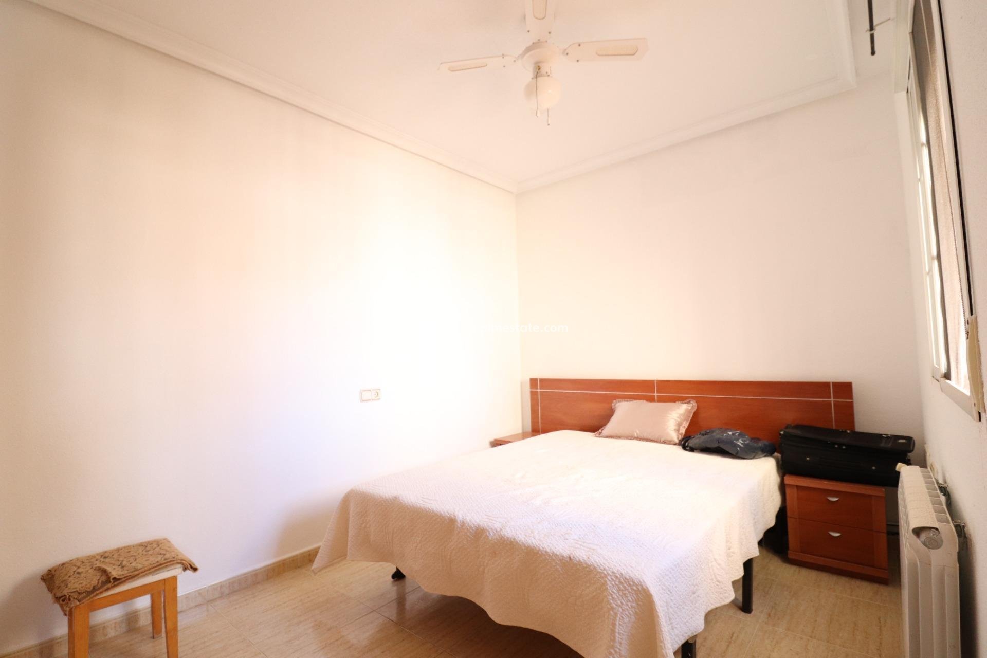 Återförsäljning - Radhus -
Orihuela Costa - Villamartín