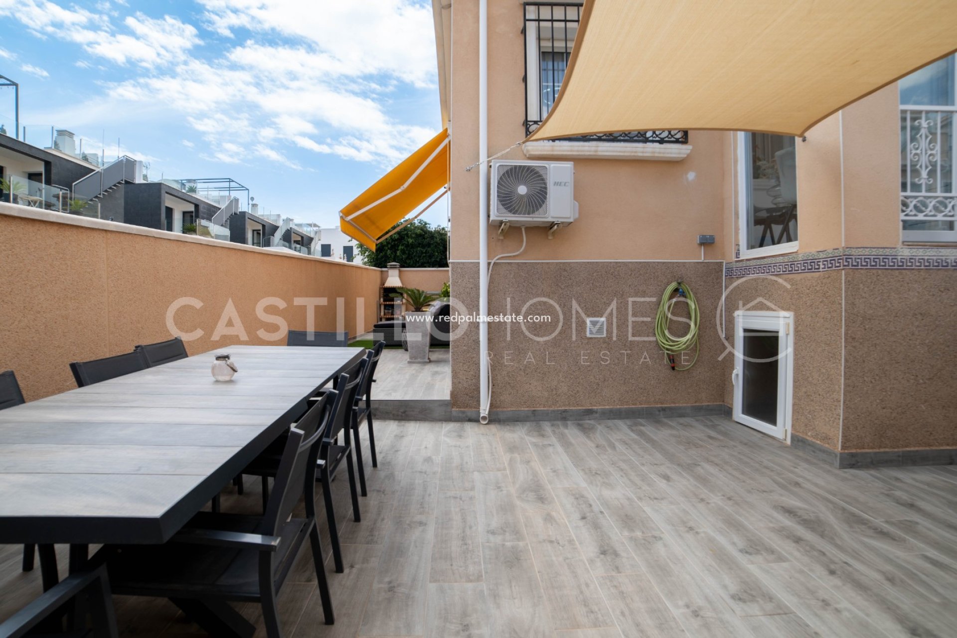 Återförsäljning - Radhus -
Orihuela Costa - Villamartín