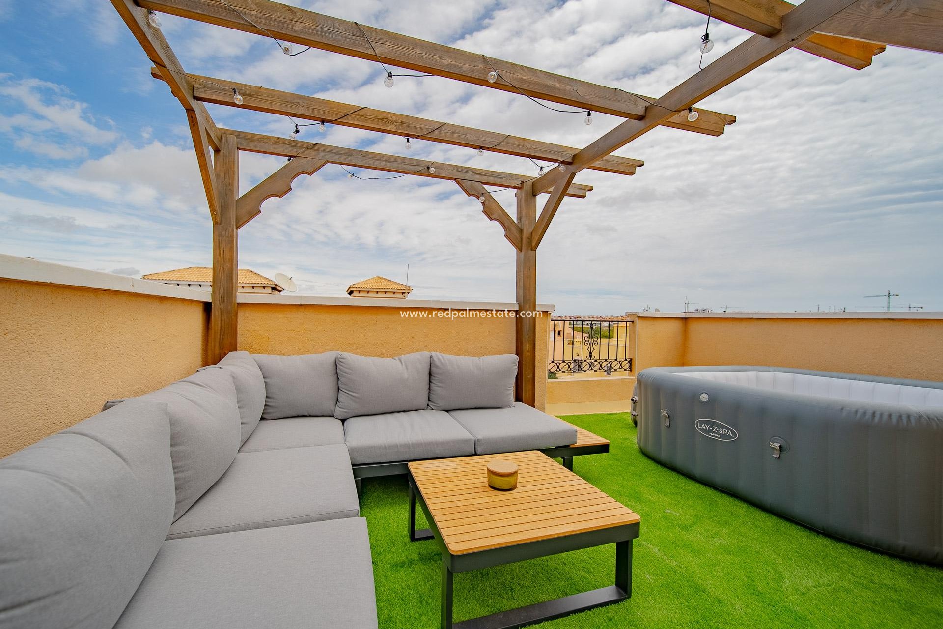 Återförsäljning - Radhus -
Orihuela Costa - Villamartín