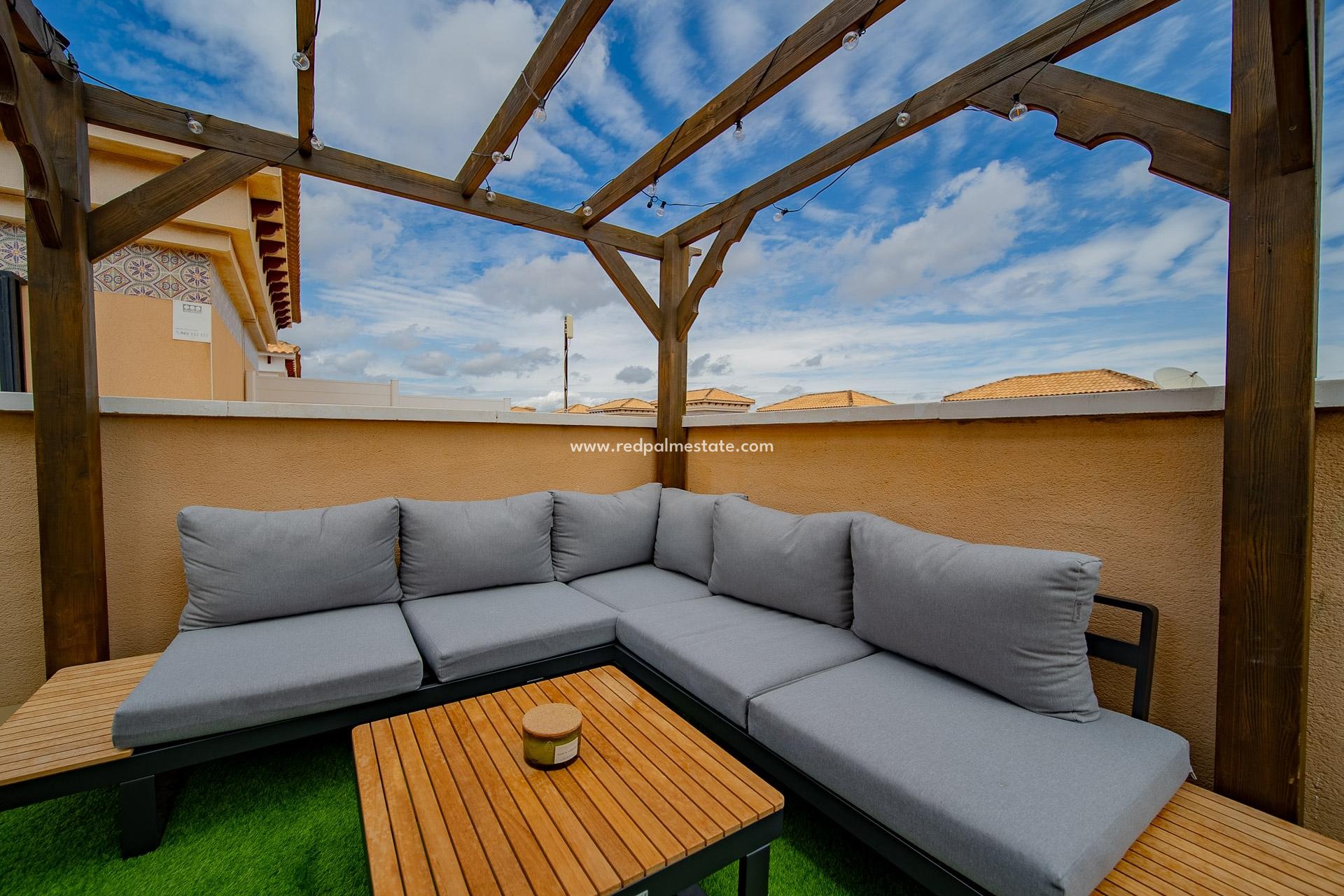 Återförsäljning - Radhus -
Orihuela Costa - Villamartín