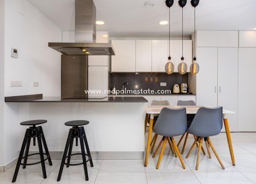 Återförsäljning - Radhus -
Orihuela Costa - Villamartín