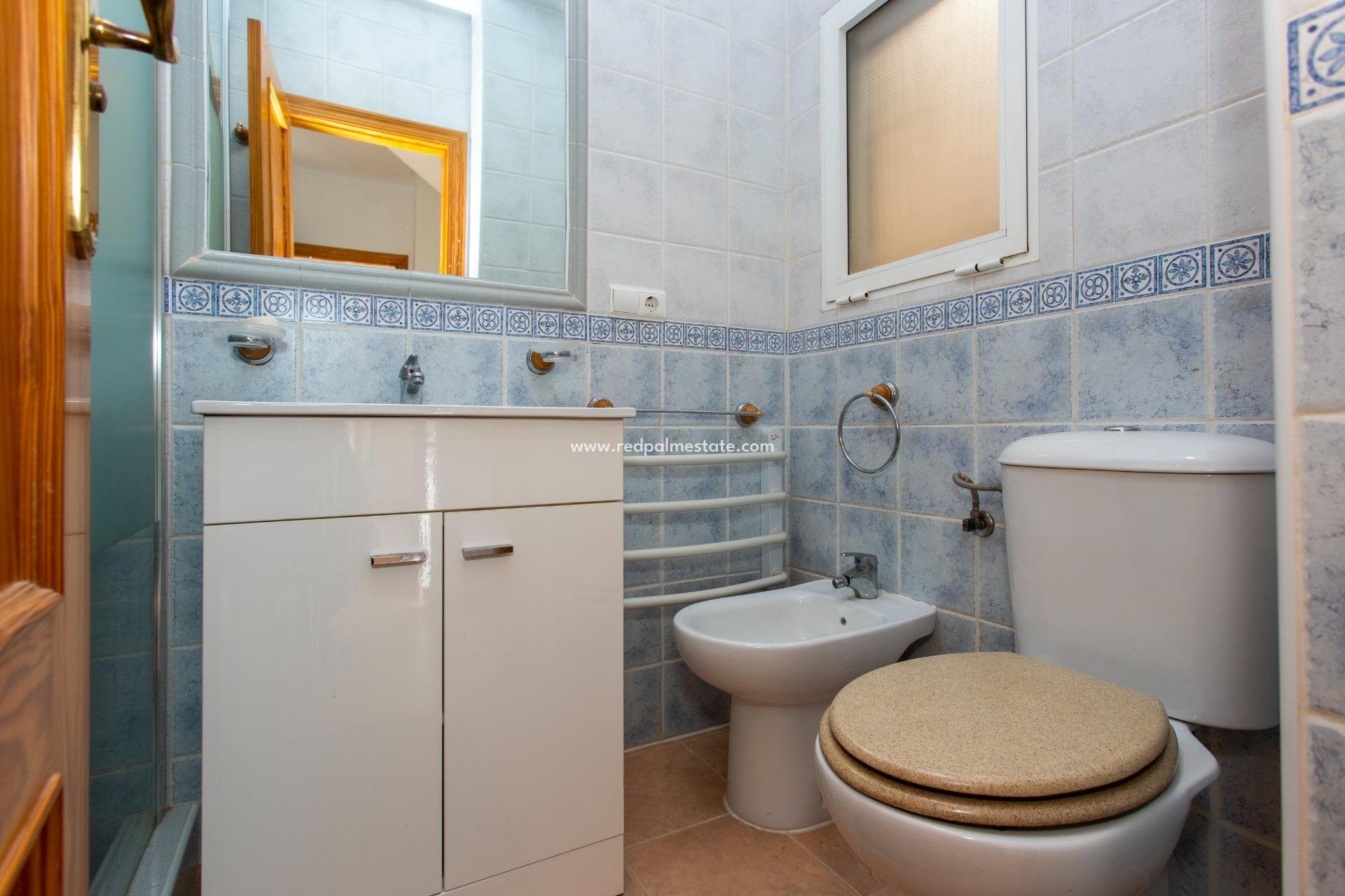 Återförsäljning - Radhus -
Orihuela Costa - Villamartín