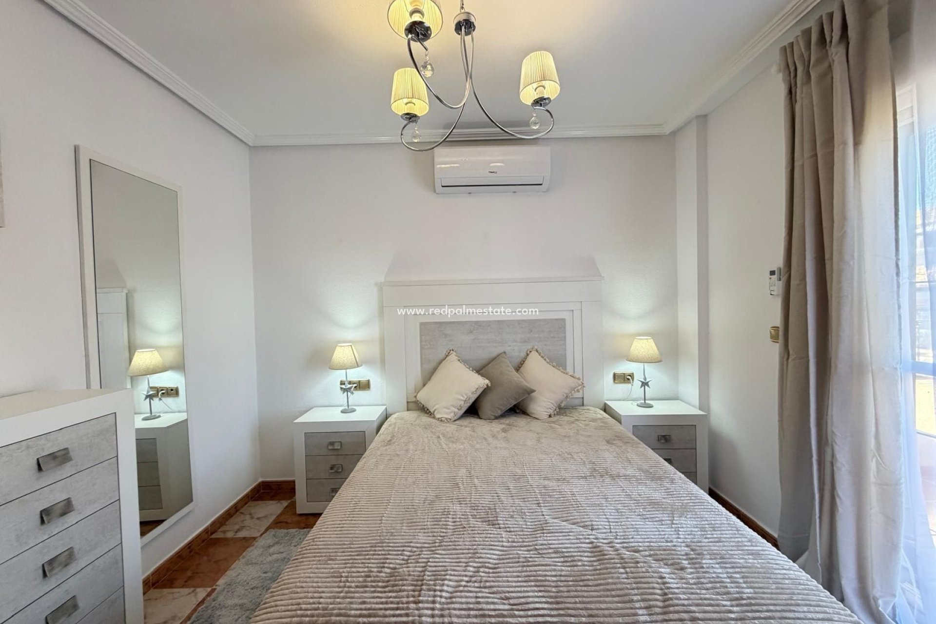 Återförsäljning - Radhus -
Orihuela Costa - Villamartín