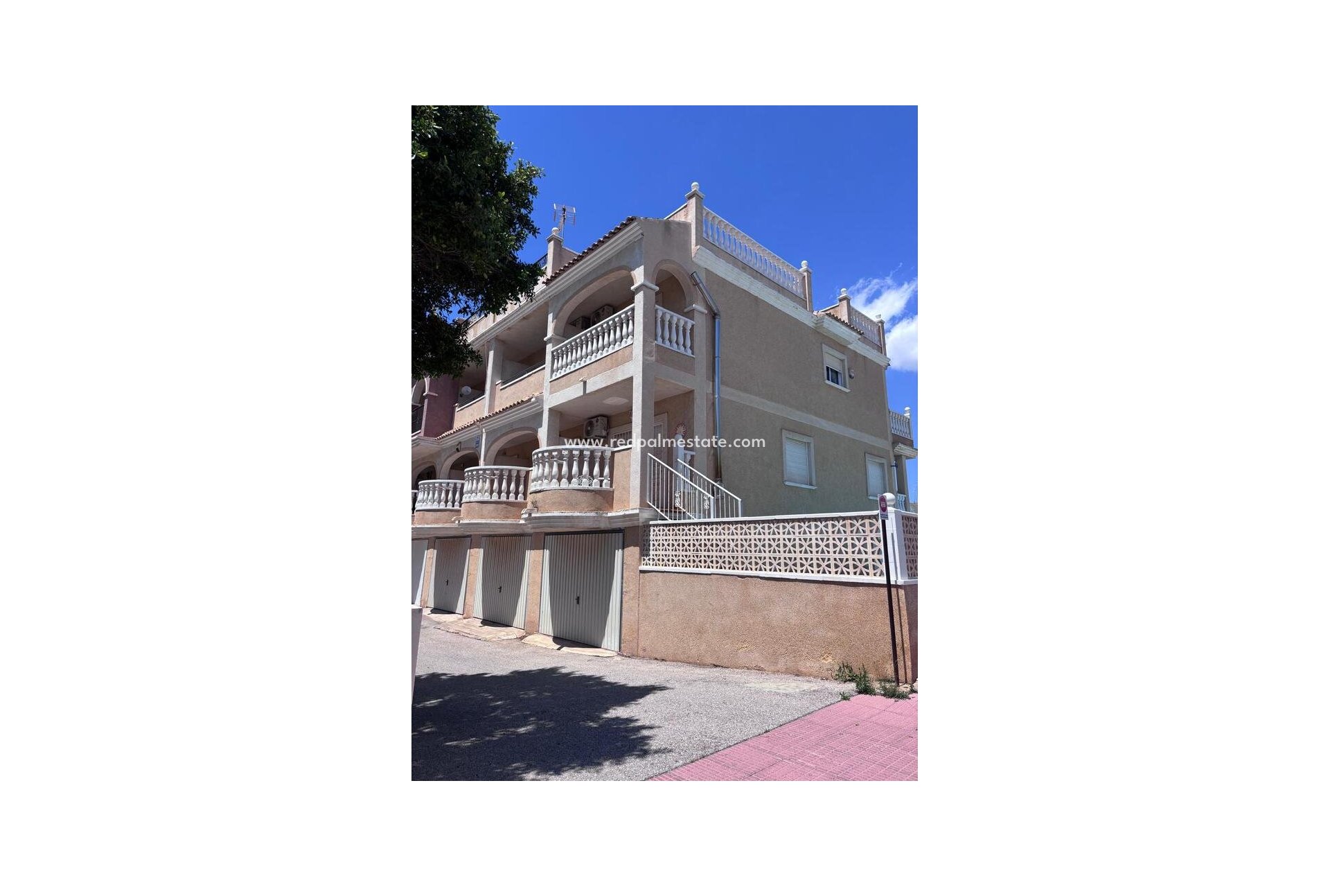 Återförsäljning - Radhus -
Orihuela Costa - Villamartín