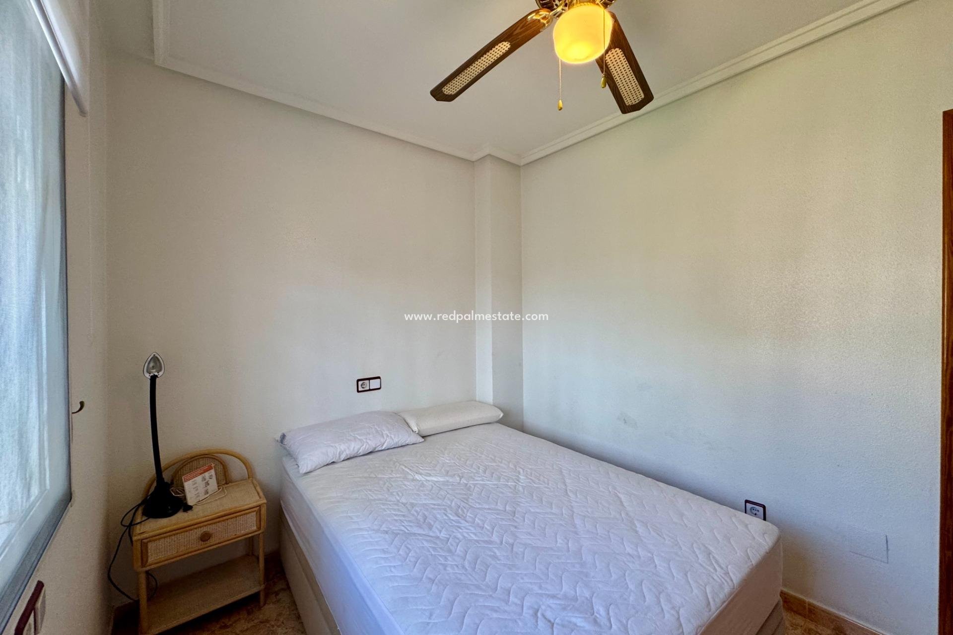 Återförsäljning - Radhus -
Orihuela Costa - Villamartín