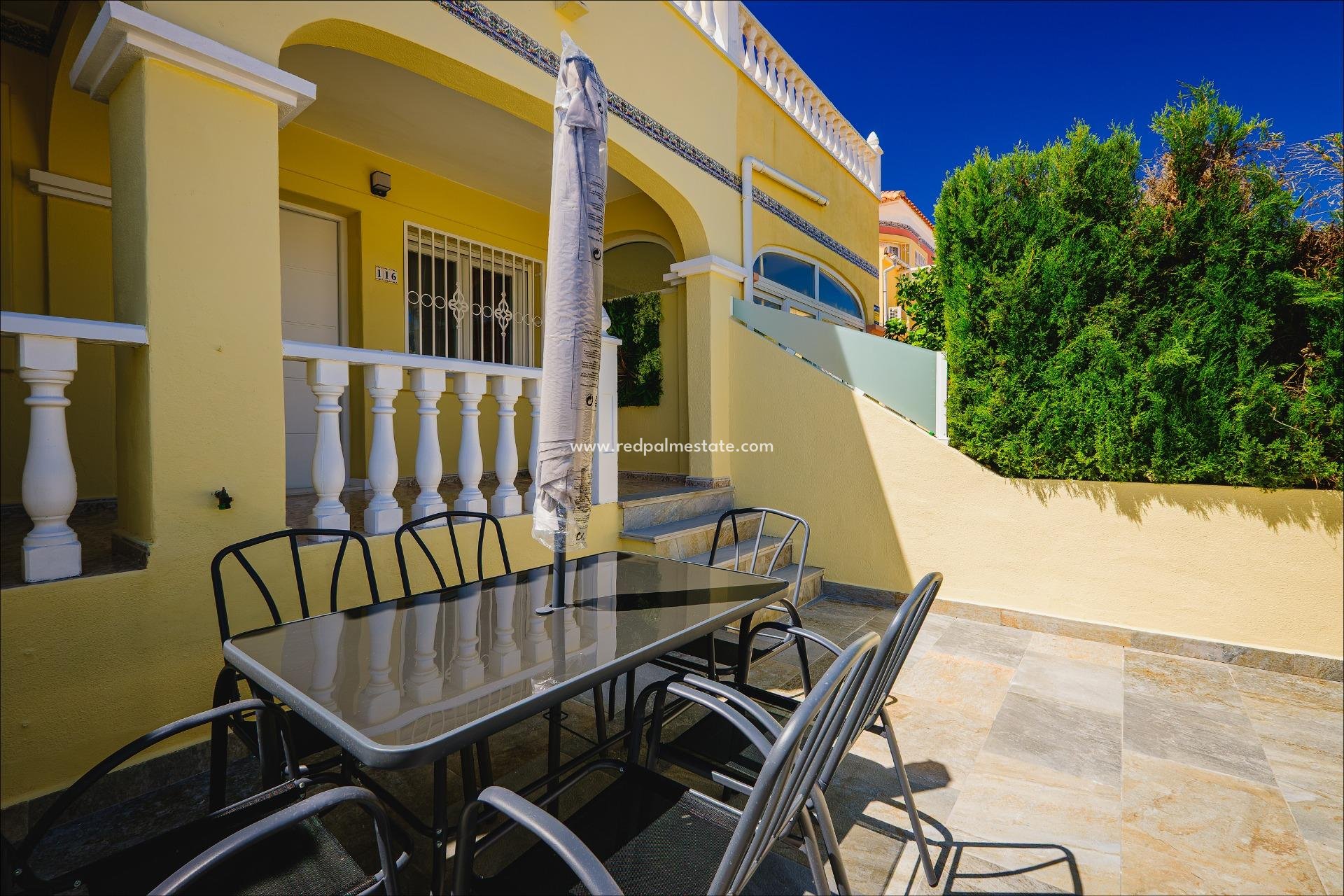 Återförsäljning - Radhus -
Orihuela Costa - Villamartín