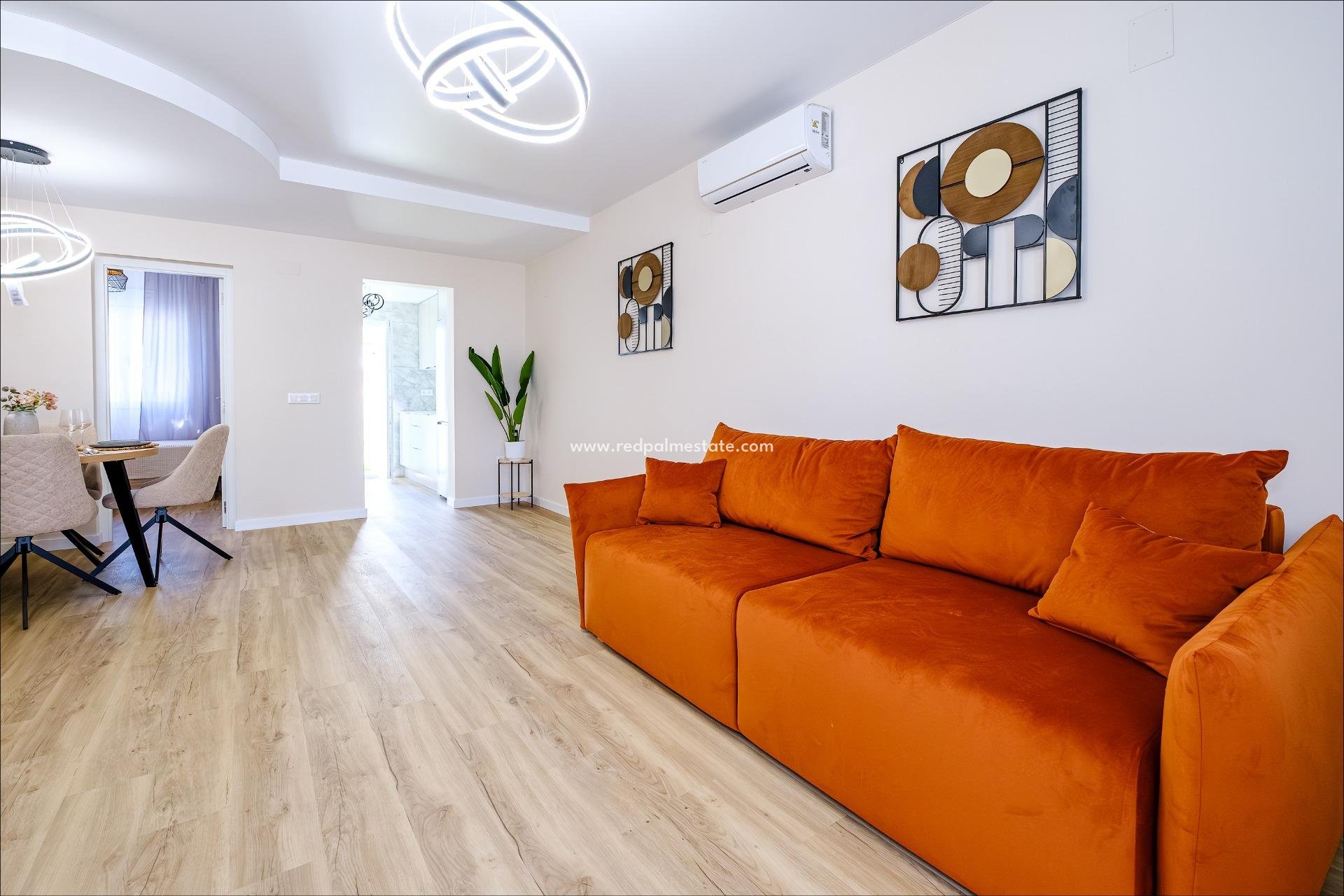 Återförsäljning - Radhus -
Orihuela Costa - Villamartín