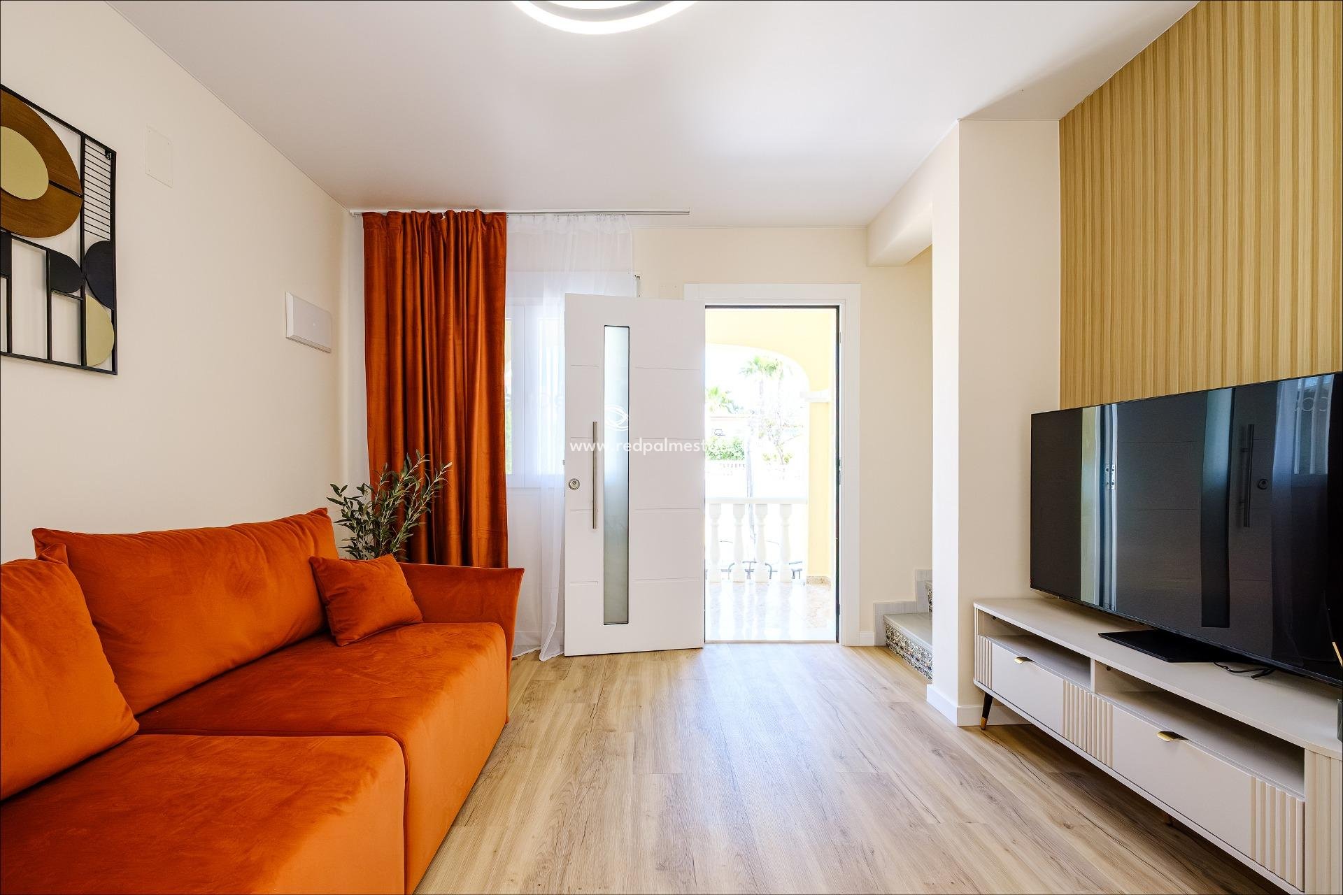 Återförsäljning - Radhus -
Orihuela Costa - Villamartín